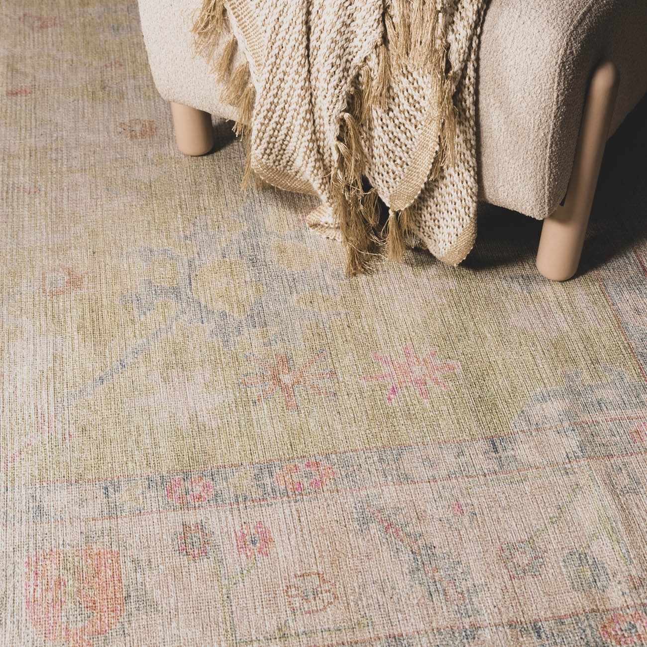 Bela Washable Rug  Machine Woven  Low Pile  Traditional Style