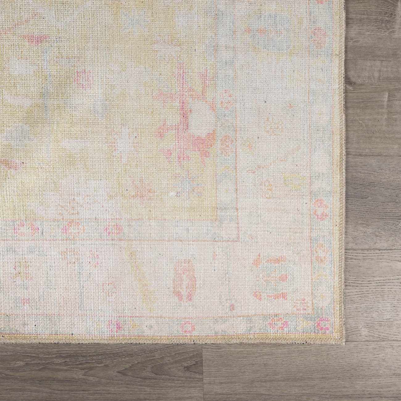 Bela Washable Rug  Machine Woven  Low Pile  Traditional Style