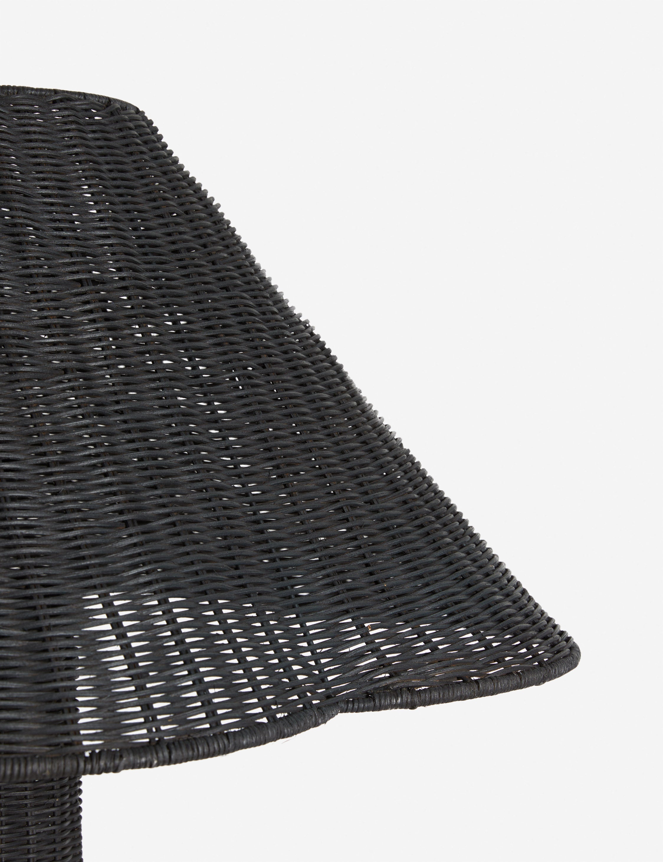 Kairo Floor Lamp | Woven Design, Sculptural Silhouette