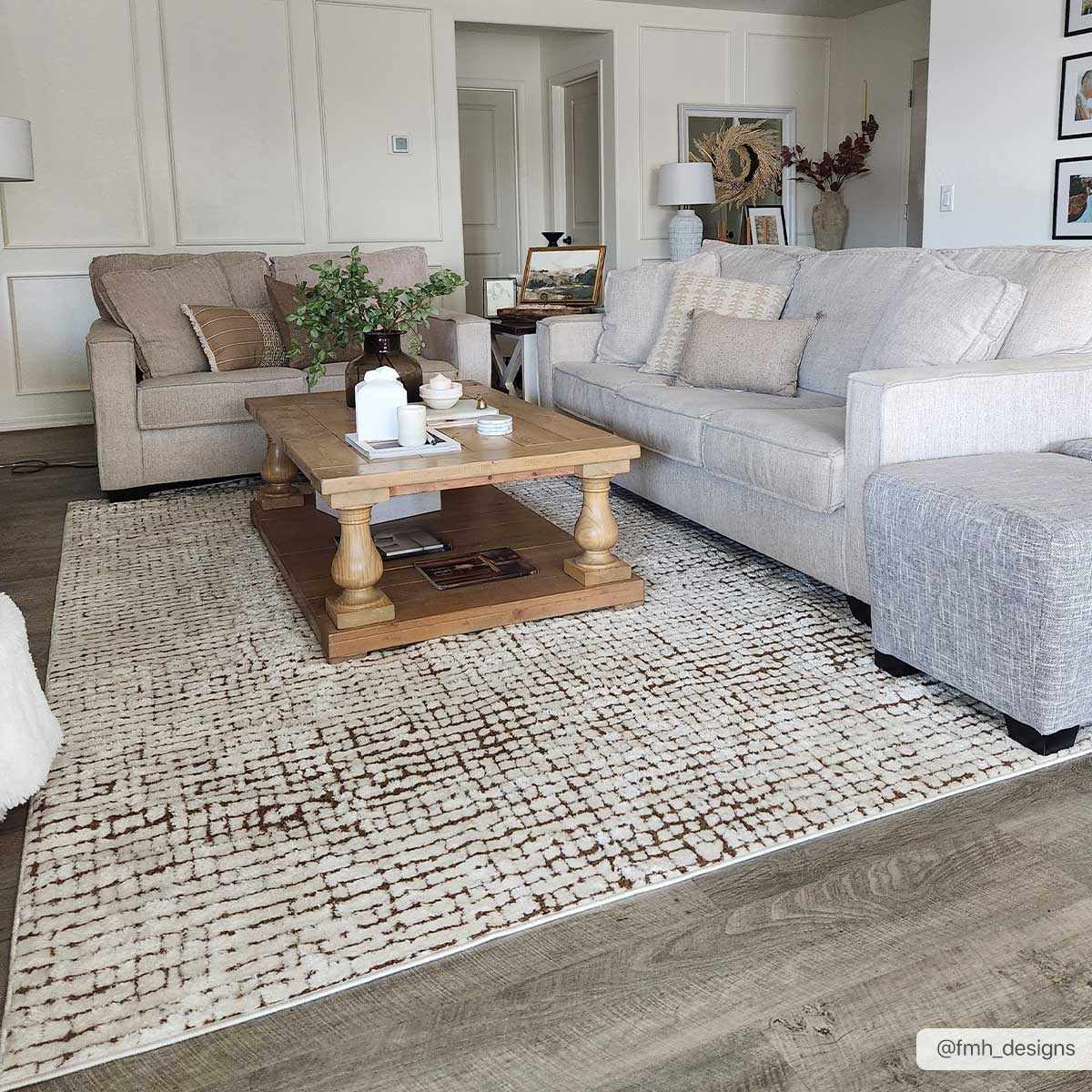 Bela Area Rug  High Pile, Machine Woven Polyester, Contemporary