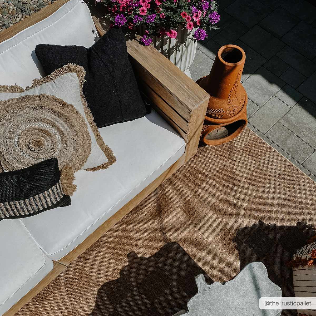 Bello Checkered Outdoor Rug 100% Polypropylene, Contemporary Style
