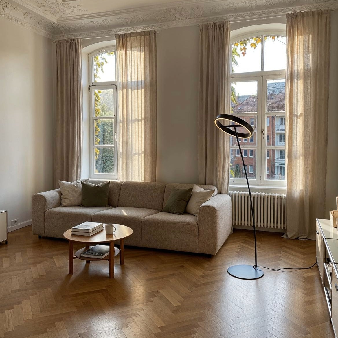 Sola LED Floor Lamp | Stepless Dimming, Adjustable Colour Temperature