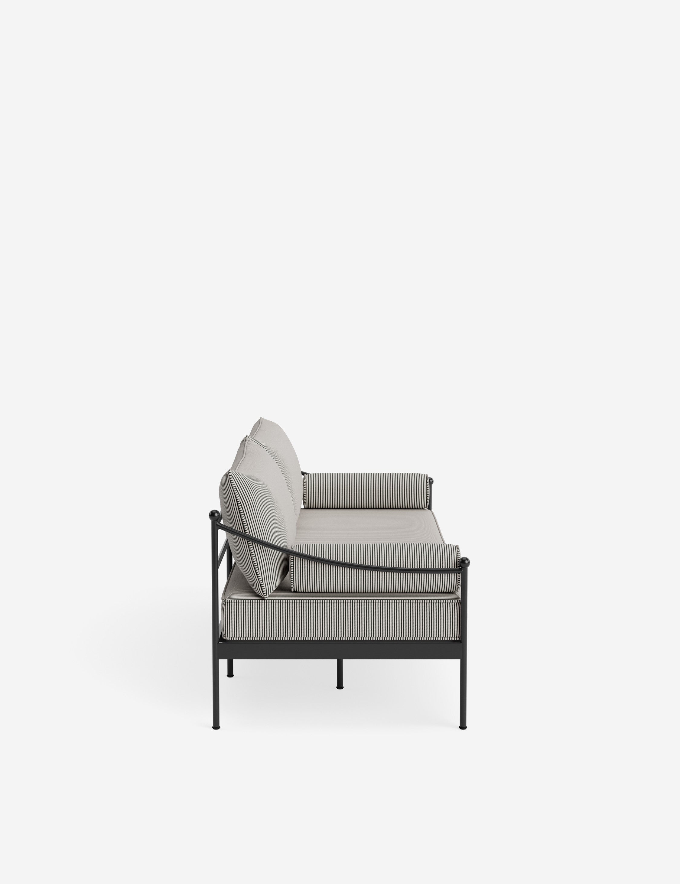 Leni Outdoor Sofa | Tailored Cushions for Personalized Comfort