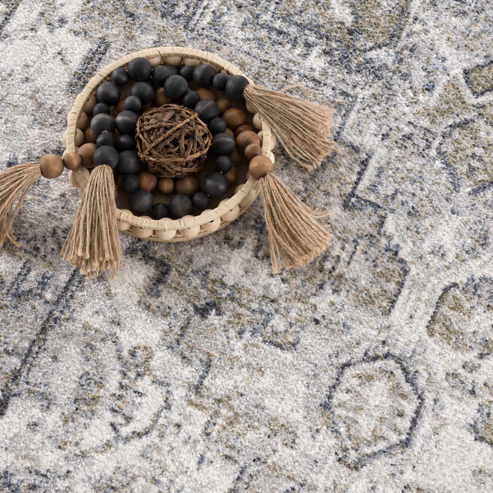 Hera Washable Rug  Traditional Machine Woven Polyester