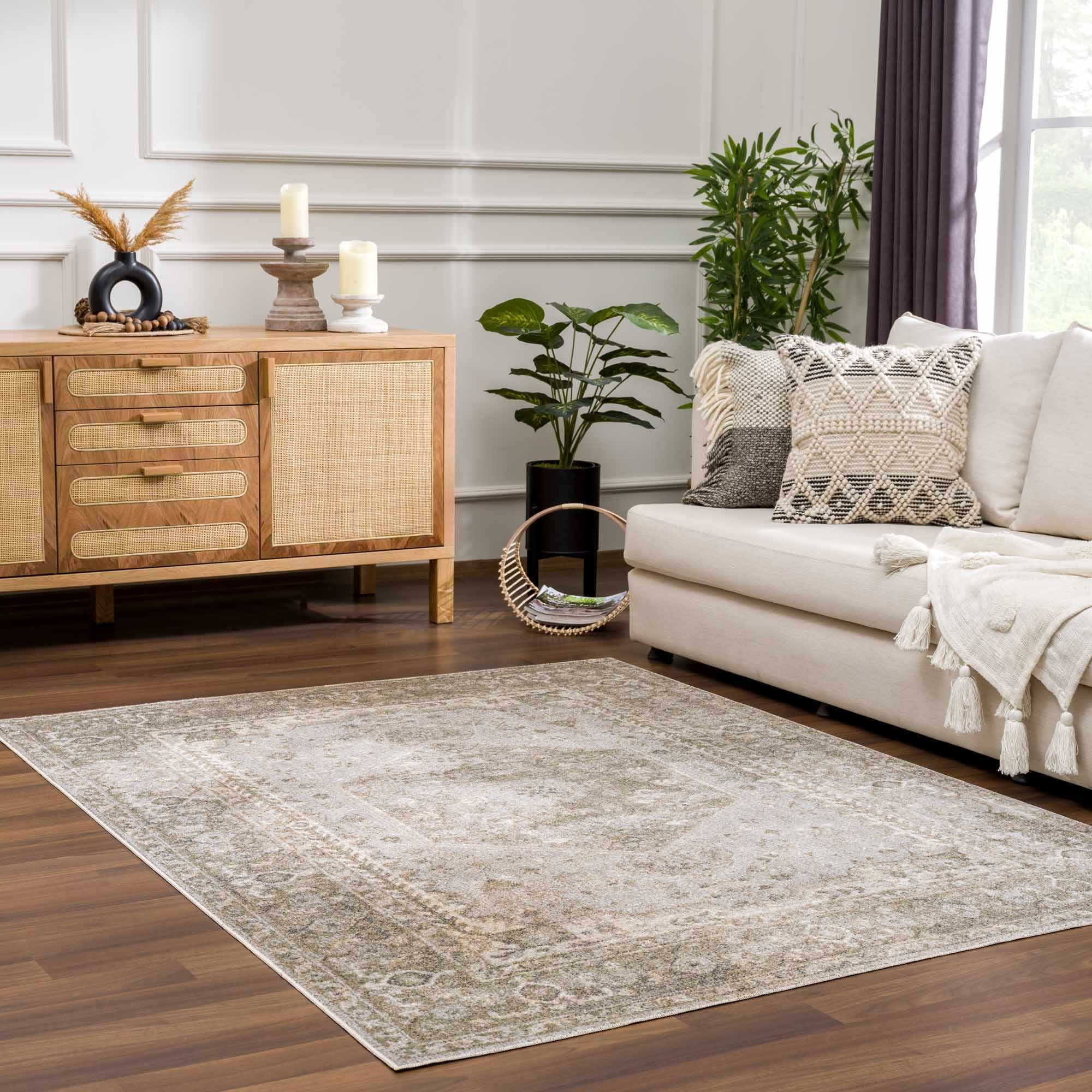 Gale Washable Rug  Machine Woven  Medium Pile  Polyester