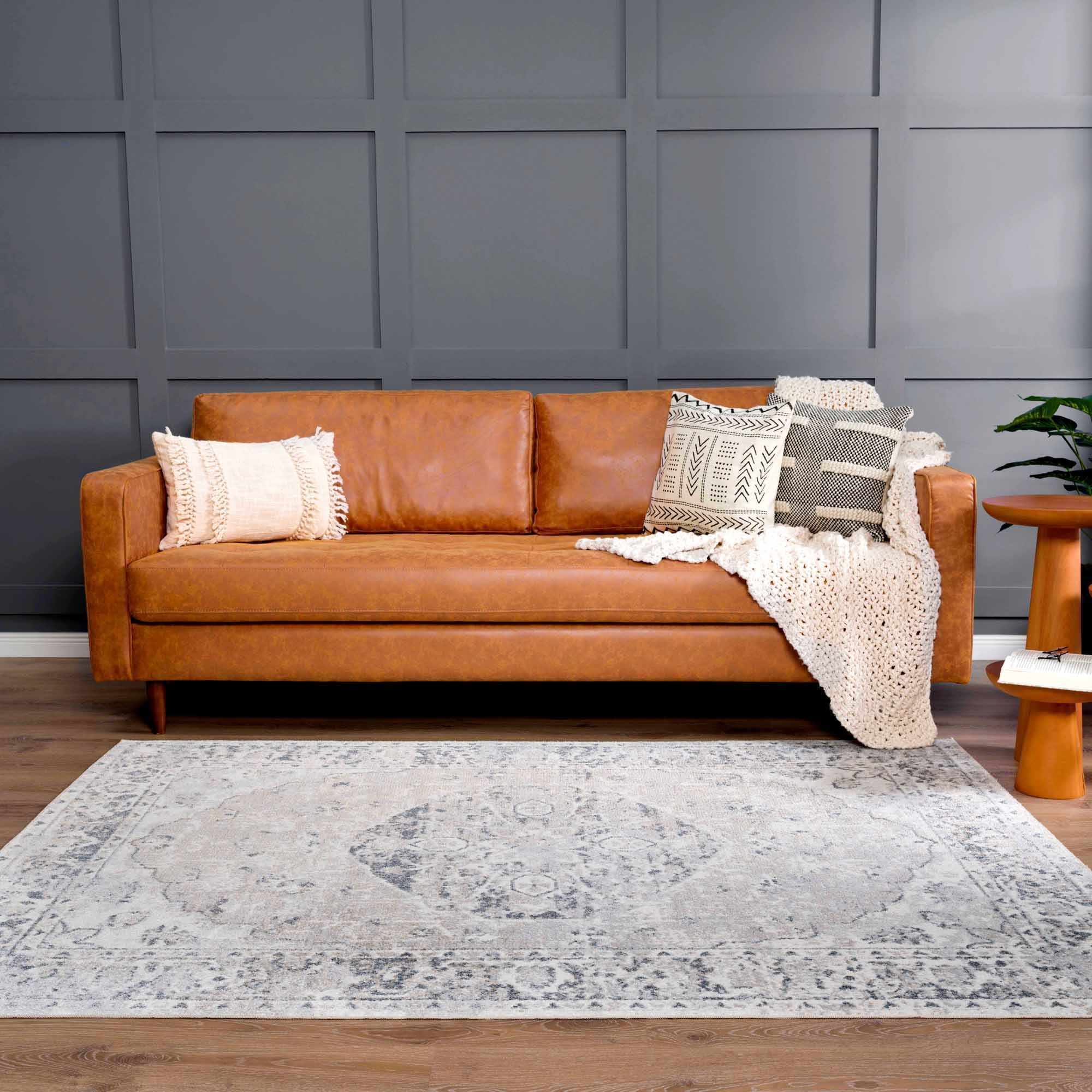 Rudo Washable Rug  Medium Pile  Machine Woven Polyester