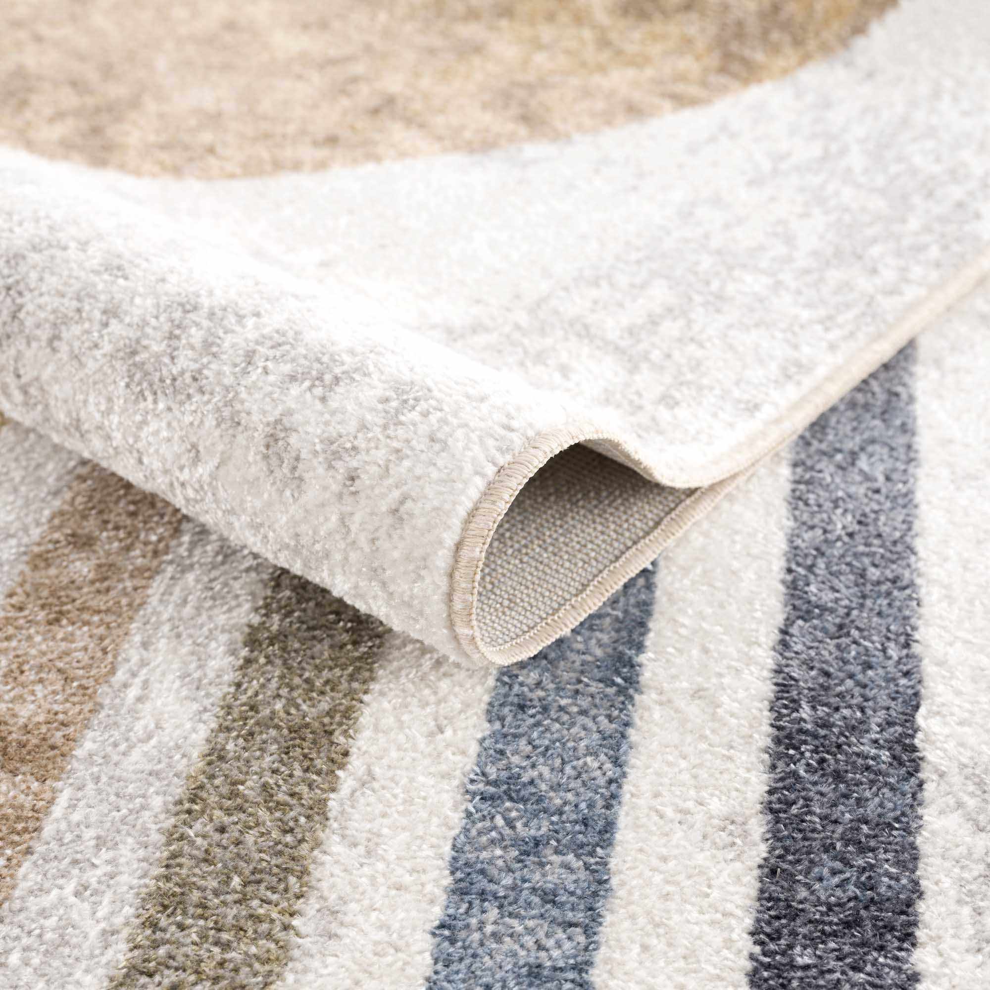 Giza Area Rug  Machine Washable  Contemporary Design