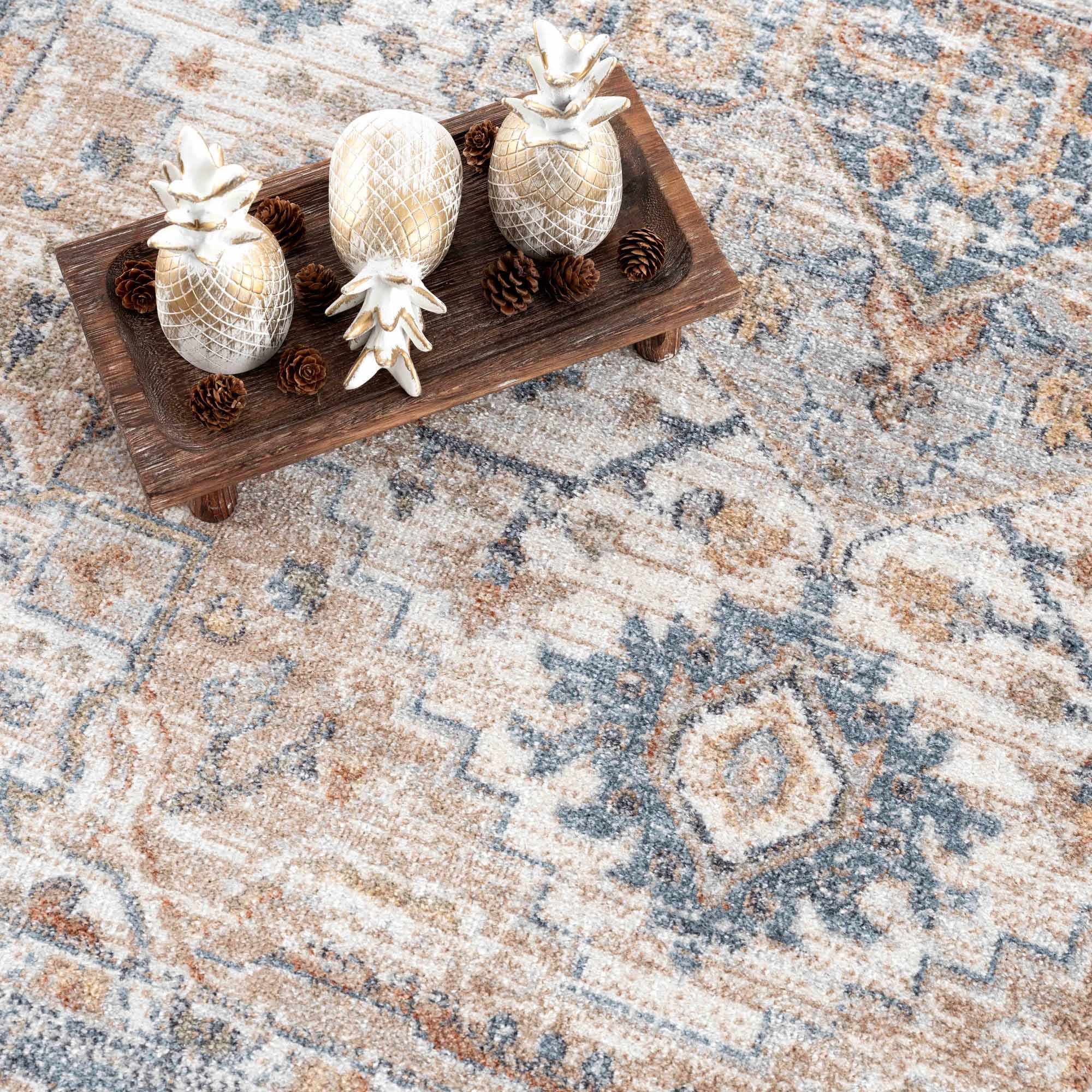 Ezri Area Rug  Machine Washable, Medium Pile Polyester