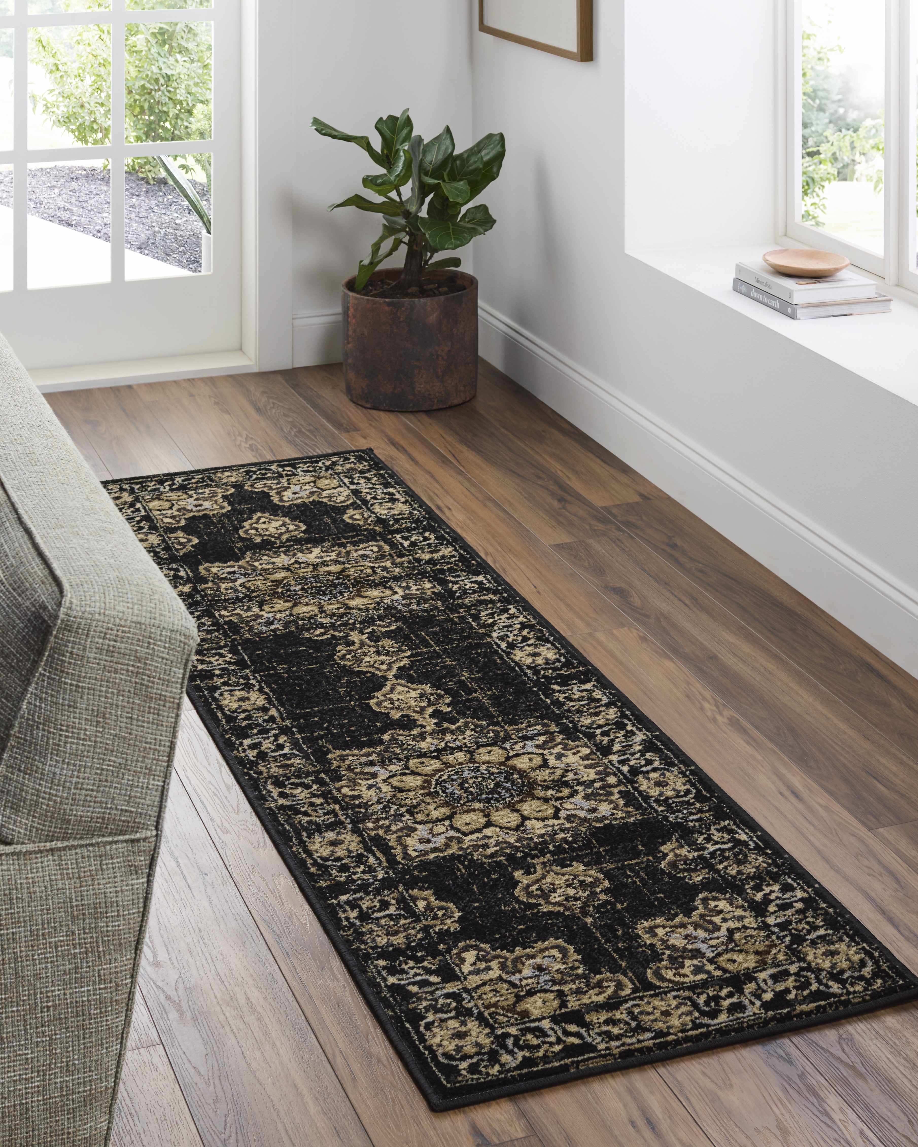 Bela Medallion Rug  Machine Woven  Black Polypropylene