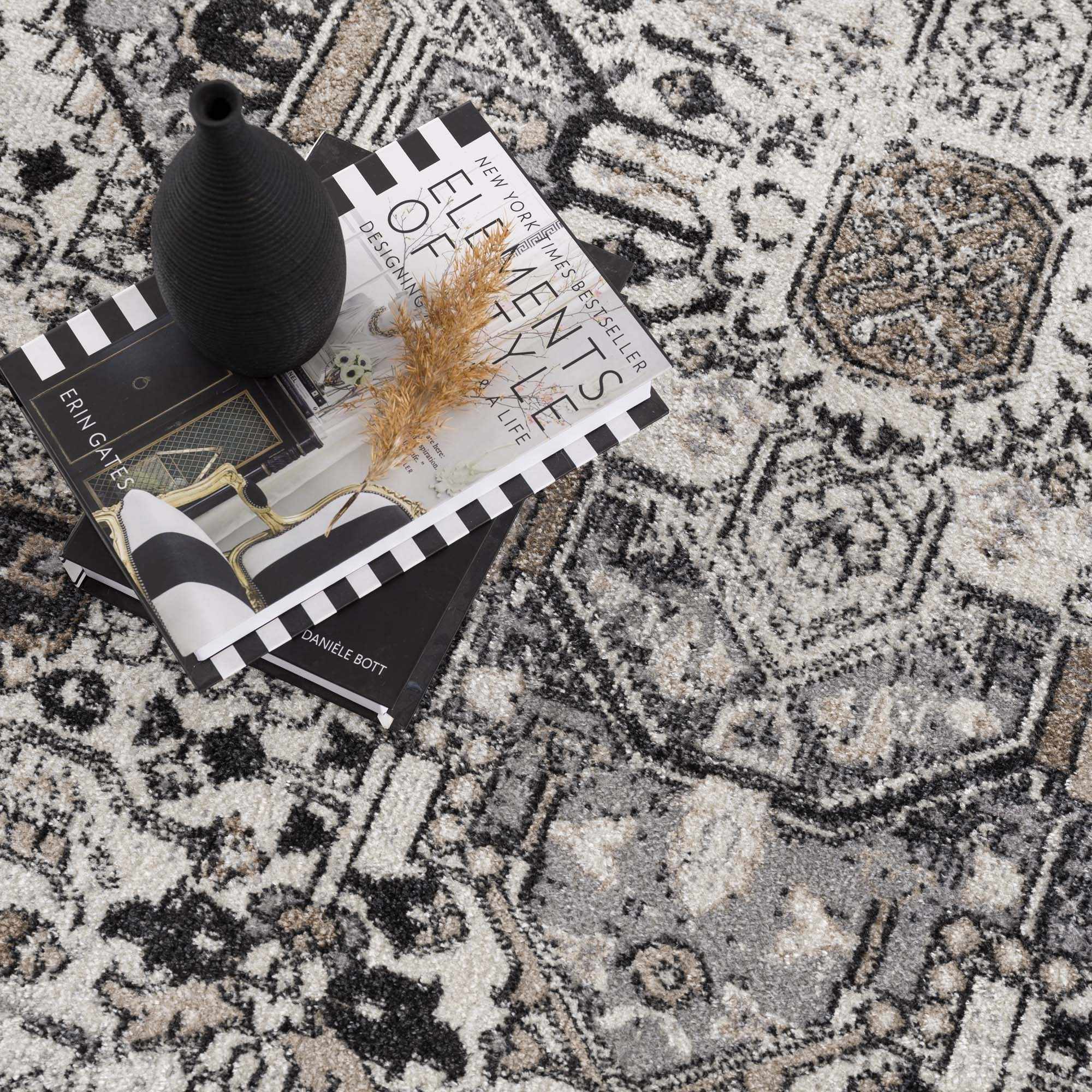 Cavara Area Rug  Washable  Traditional Style, Low Pile