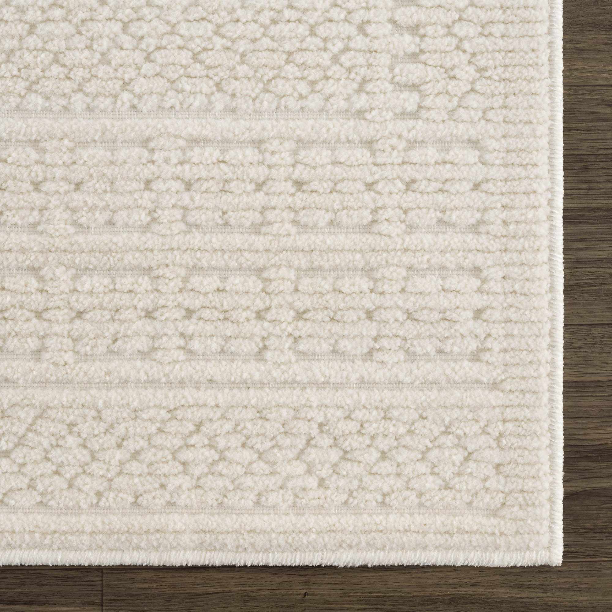 Bela Area Rug Machine Washable 70% Polypropylene, Medium Pile