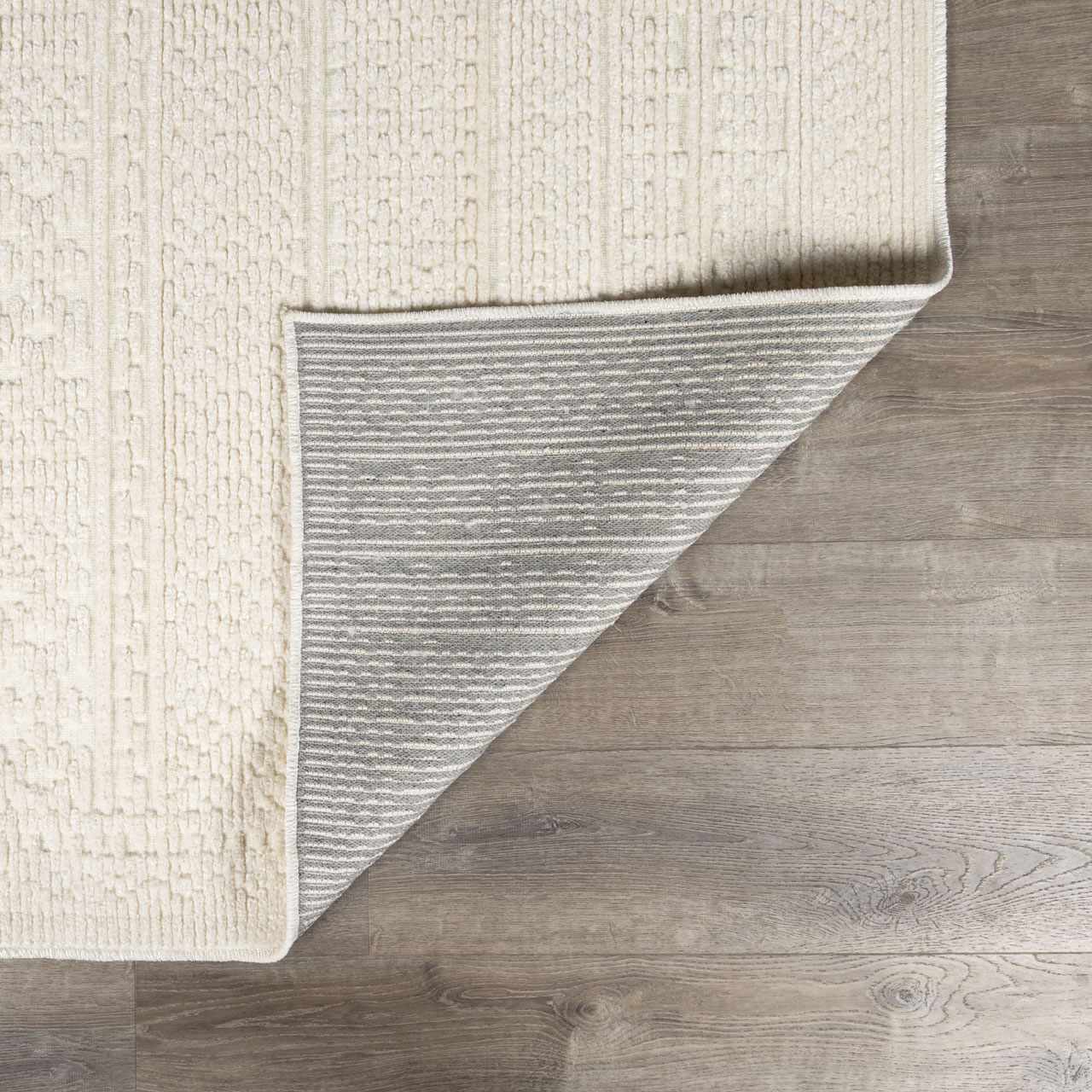 Bela Area Rug Machine Washable 70% Polypropylene, Medium Pile