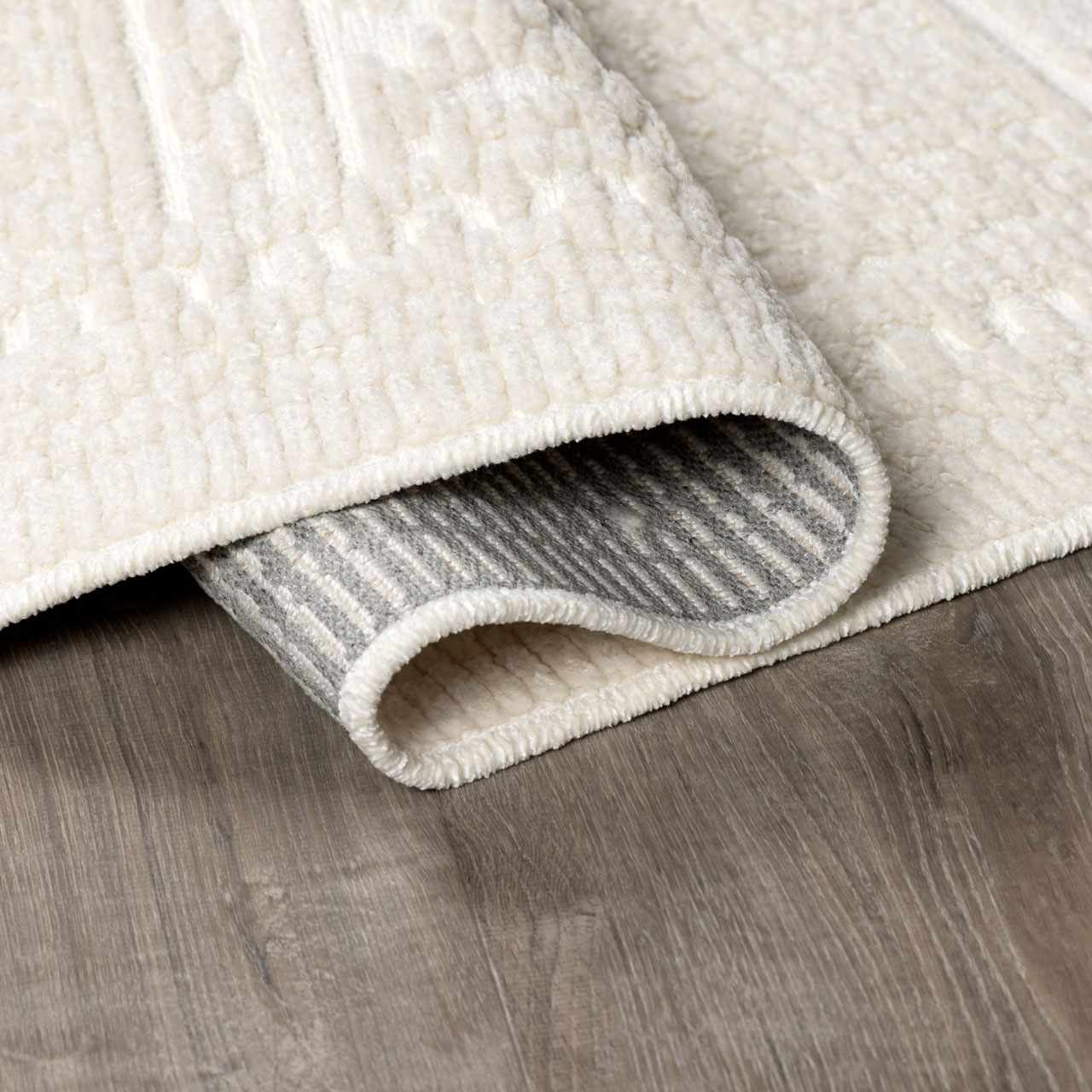 Bela Area Rug Machine Washable 70% Polypropylene, Medium Pile