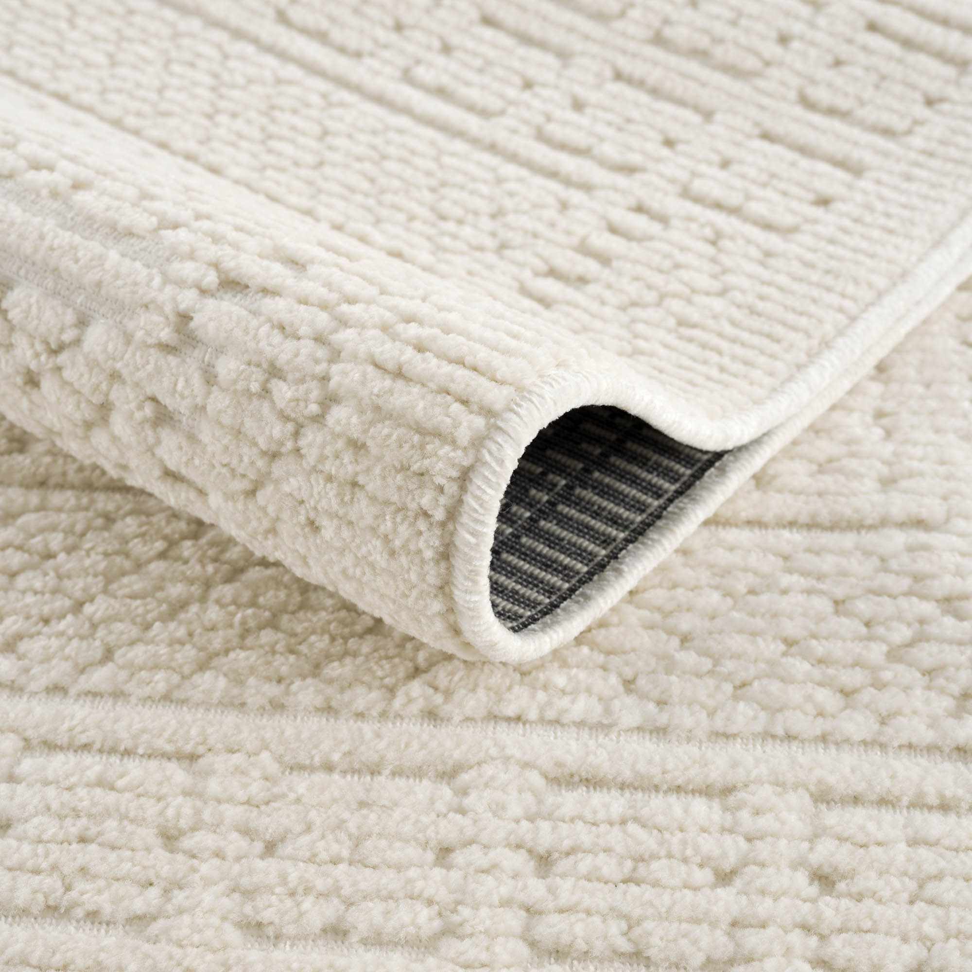Bela Area Rug Machine Washable 70% Polypropylene, Medium Pile