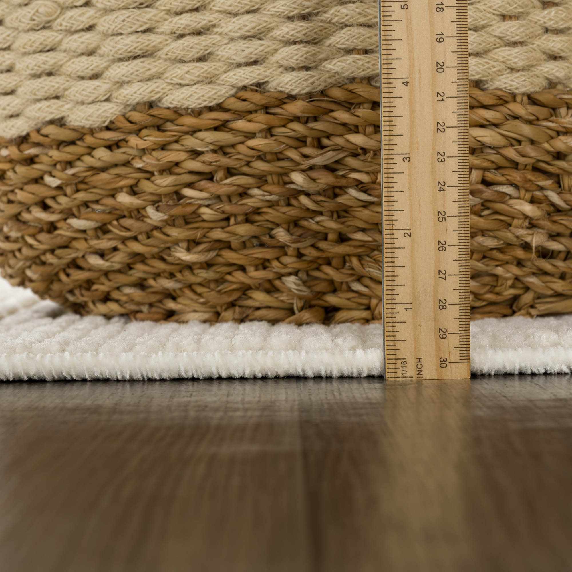 Bela Area Rug Machine Washable 70% Polypropylene, Medium Pile