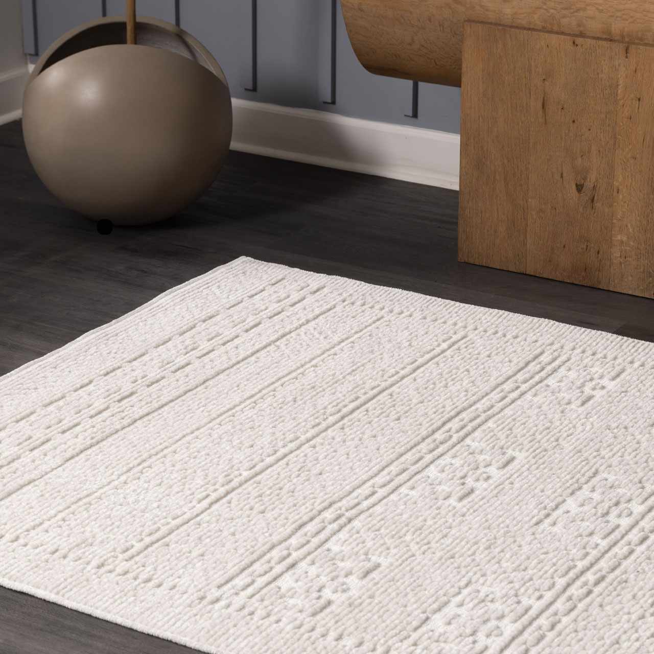 Bela Area Rug Machine Washable 70% Polypropylene, Medium Pile