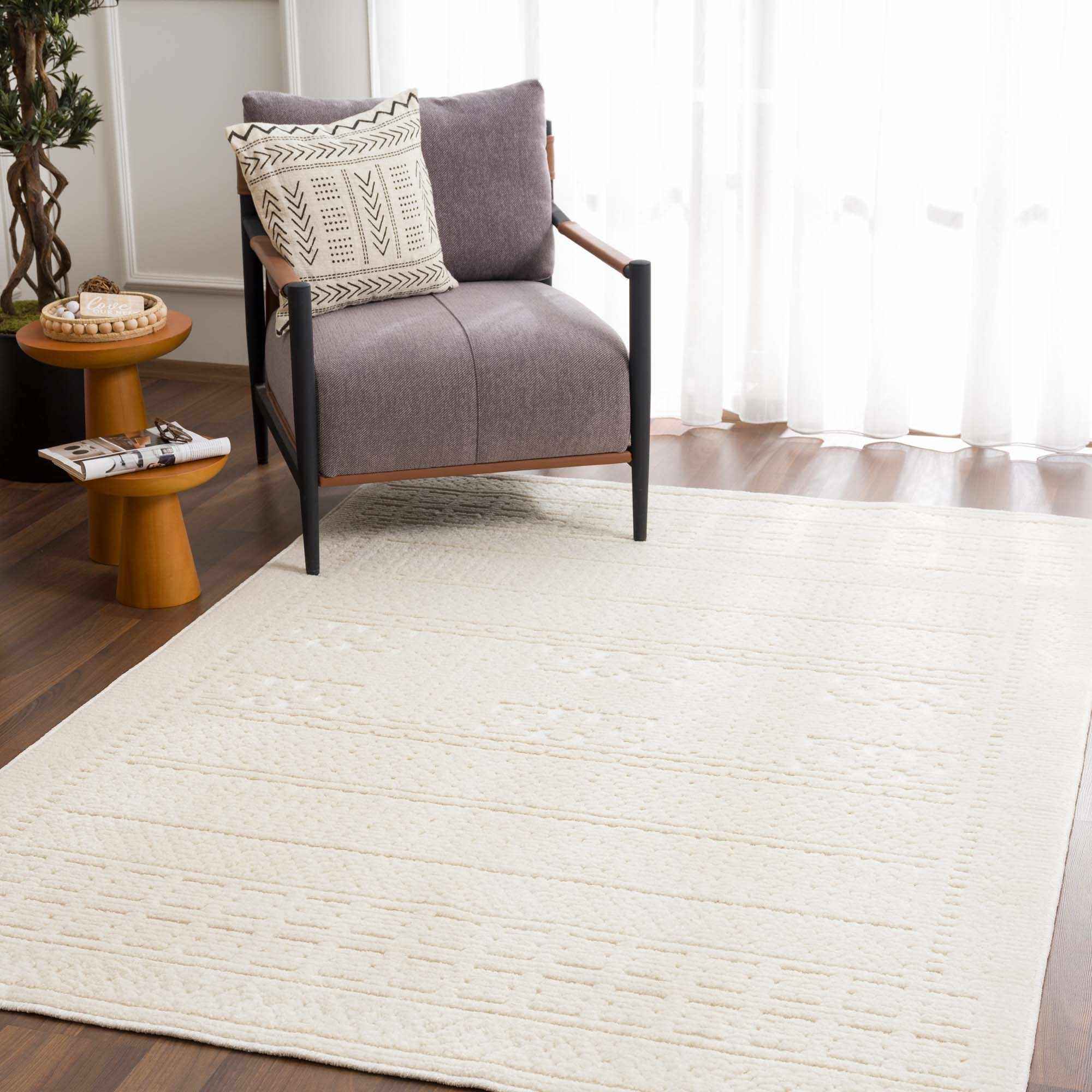 Bela Area Rug Machine Washable 70% Polypropylene, Medium Pile