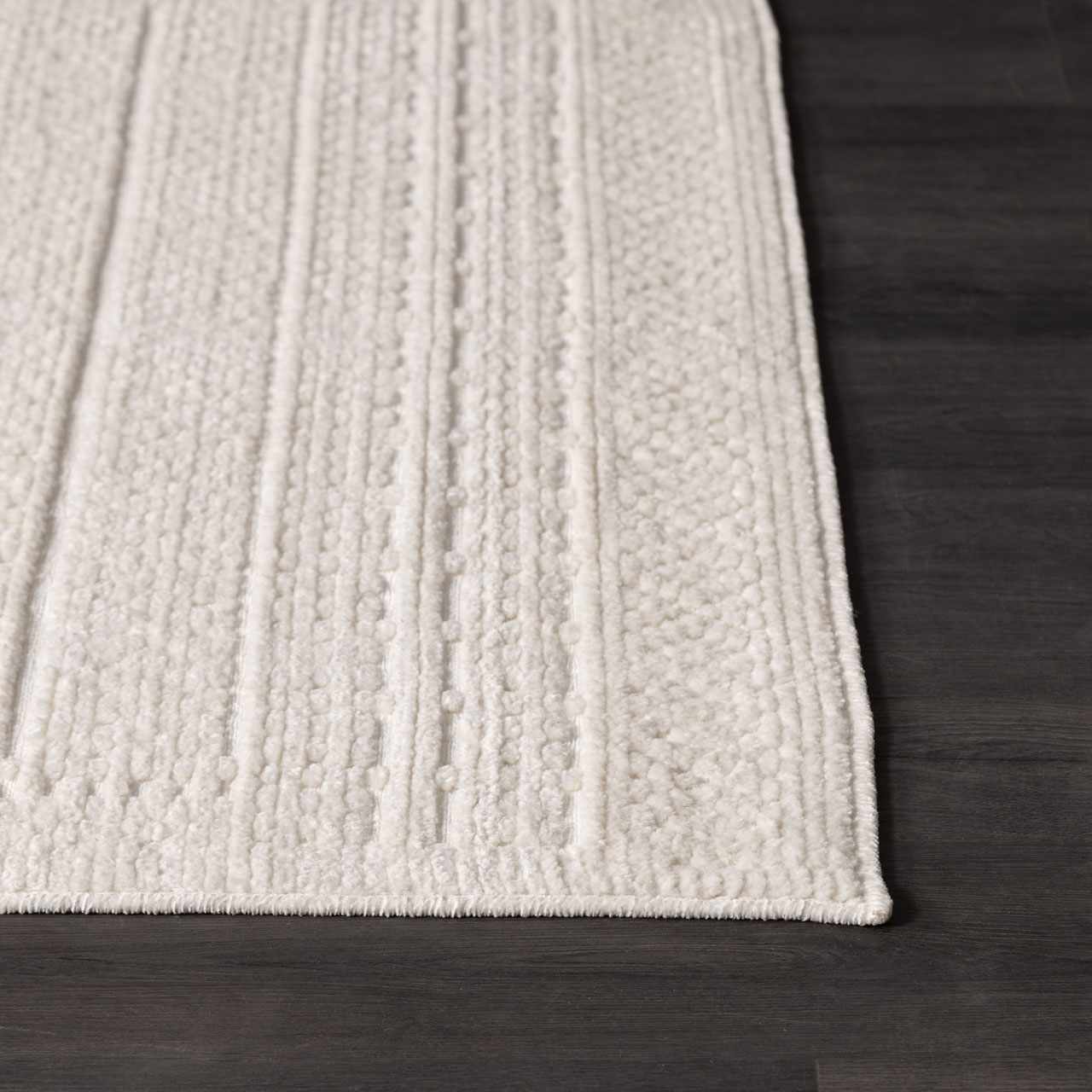 Bela Area Rug Machine Washable 70% Polypropylene, Medium Pile