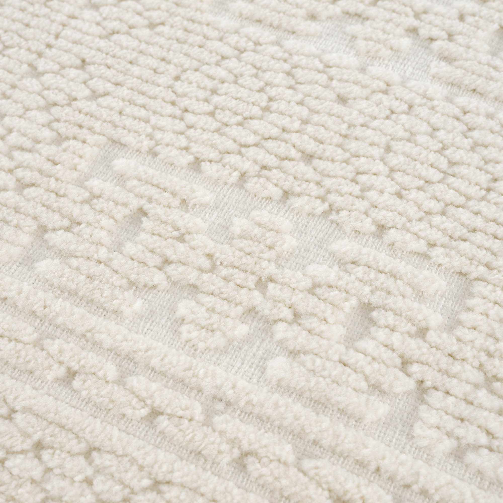 Bela Area Rug Machine Washable 70% Polypropylene, Medium Pile