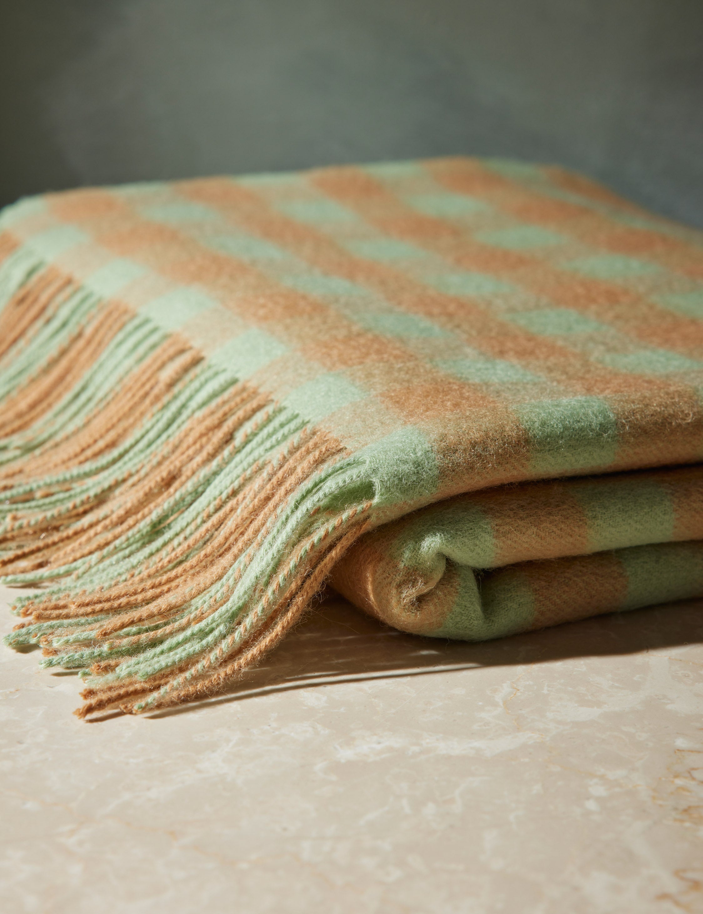 Luna Lambswool Throw | Soft, Hypoallergenic Natural Fiber