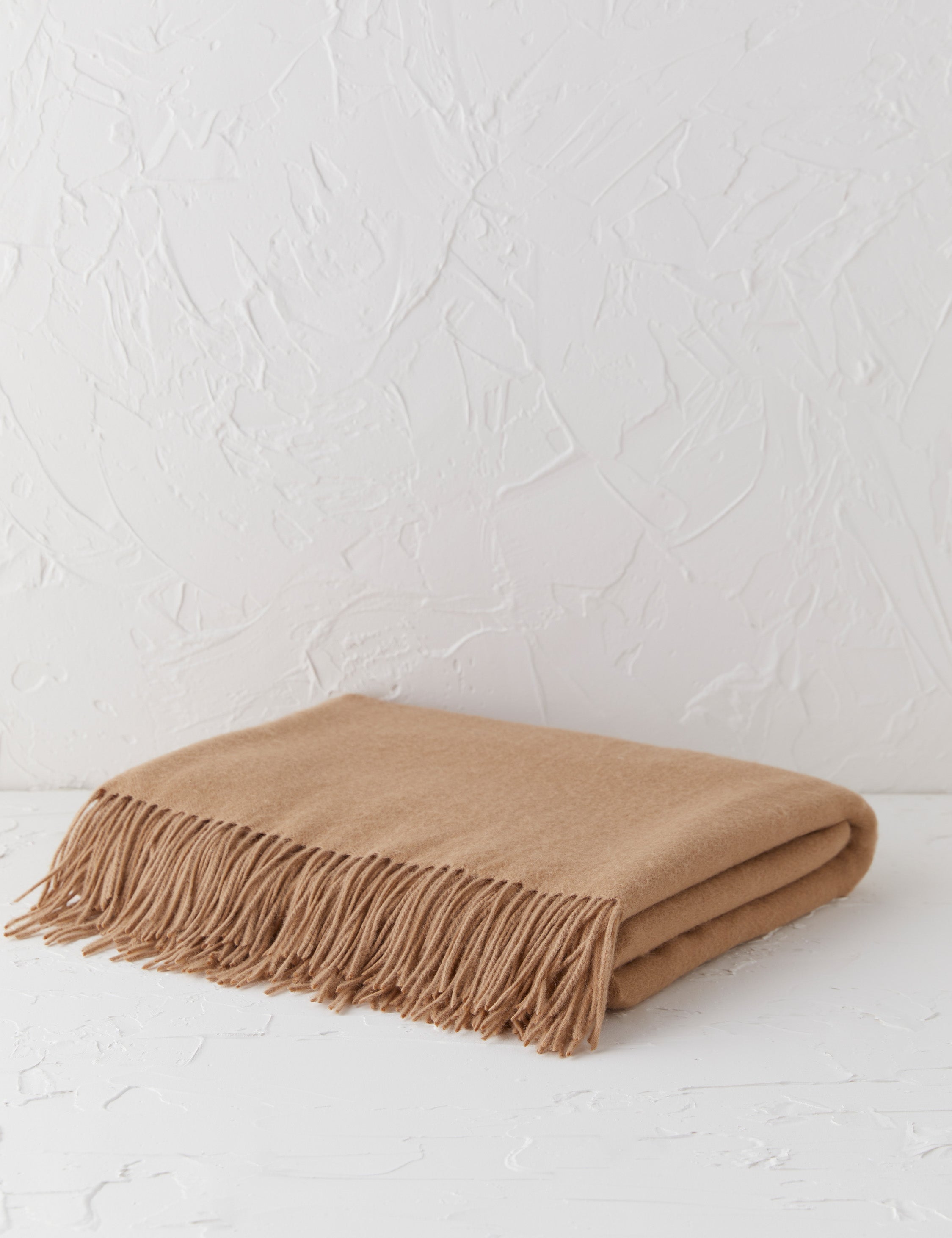 Luna Lambswool Throw | Soft, Hypoallergenic Natural Fiber