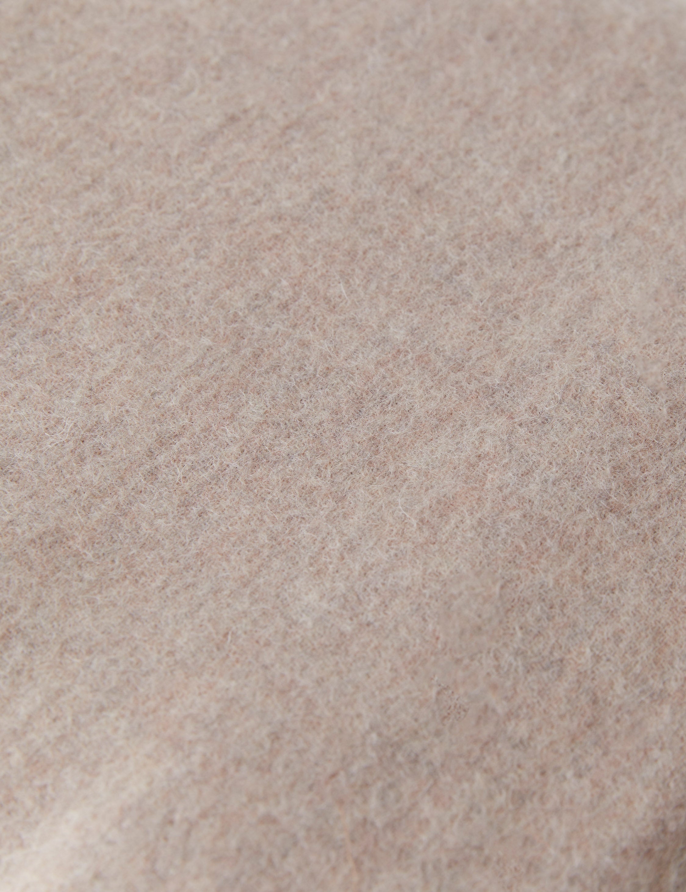 Luna Lambswool Throw | Soft, Hypoallergenic Natural Fiber