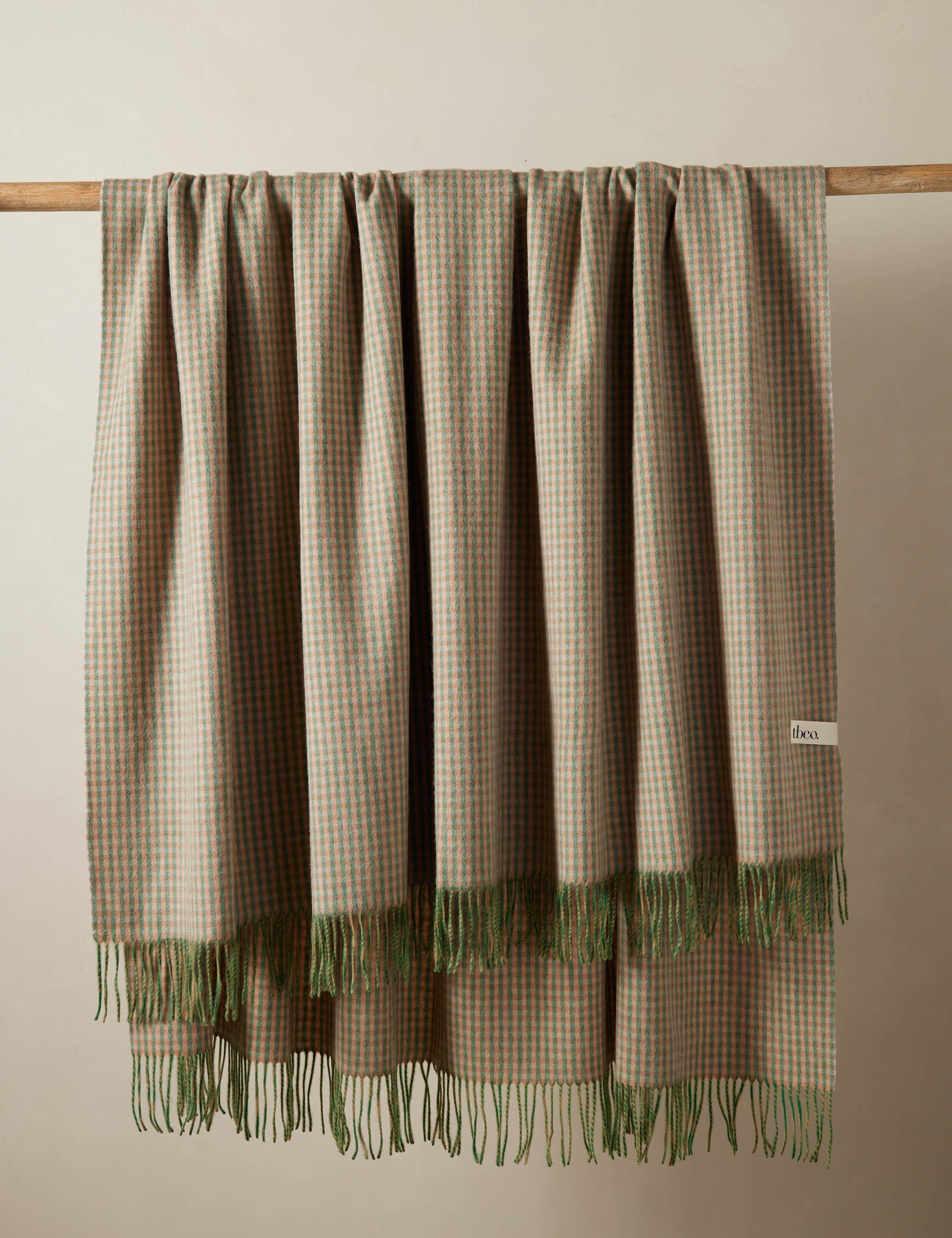 Luna Lambswool Throw | Soft, Hypoallergenic Natural Fiber