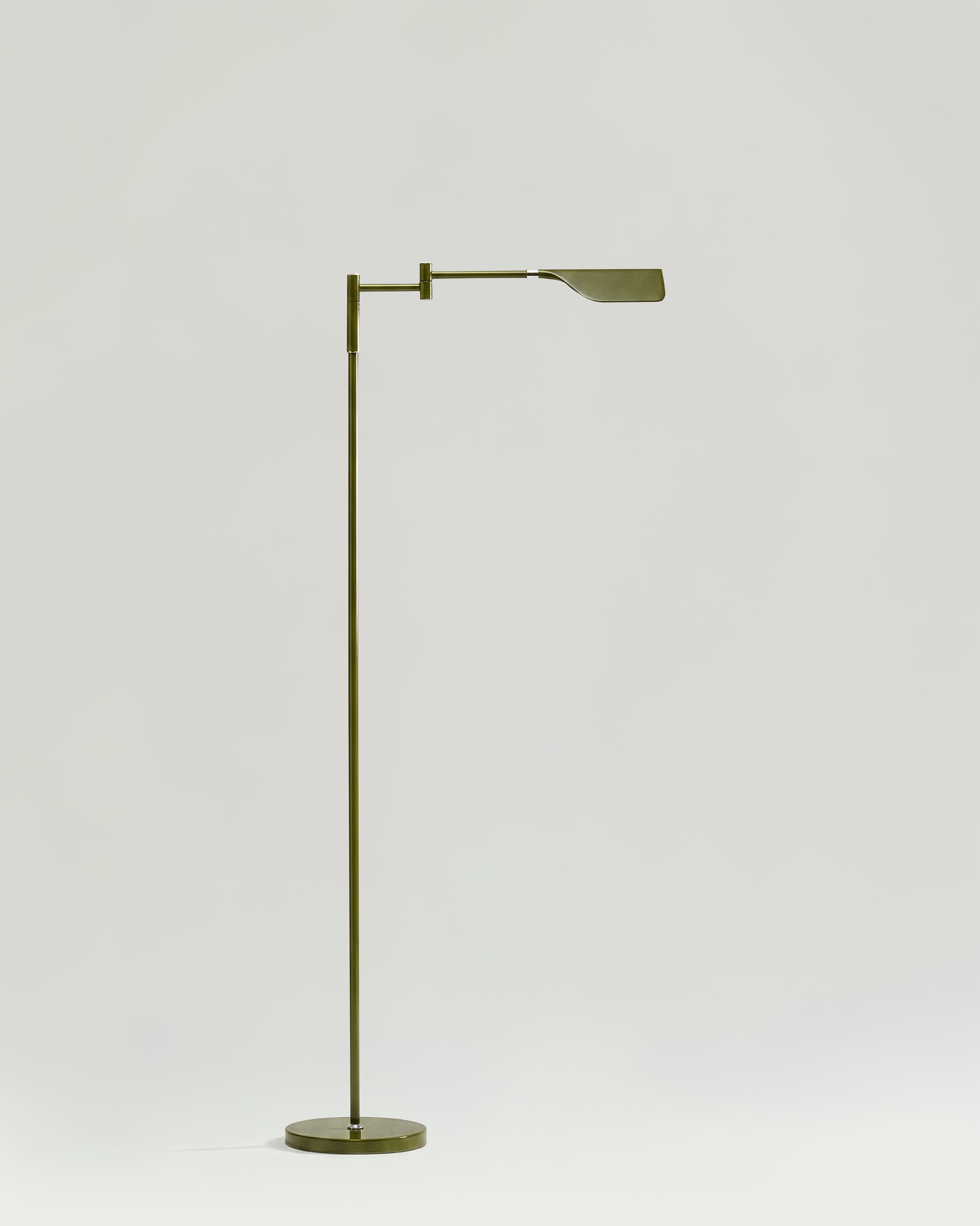 Luma Leaf Floor Lamp | LED, Three-Touch Dimmer
