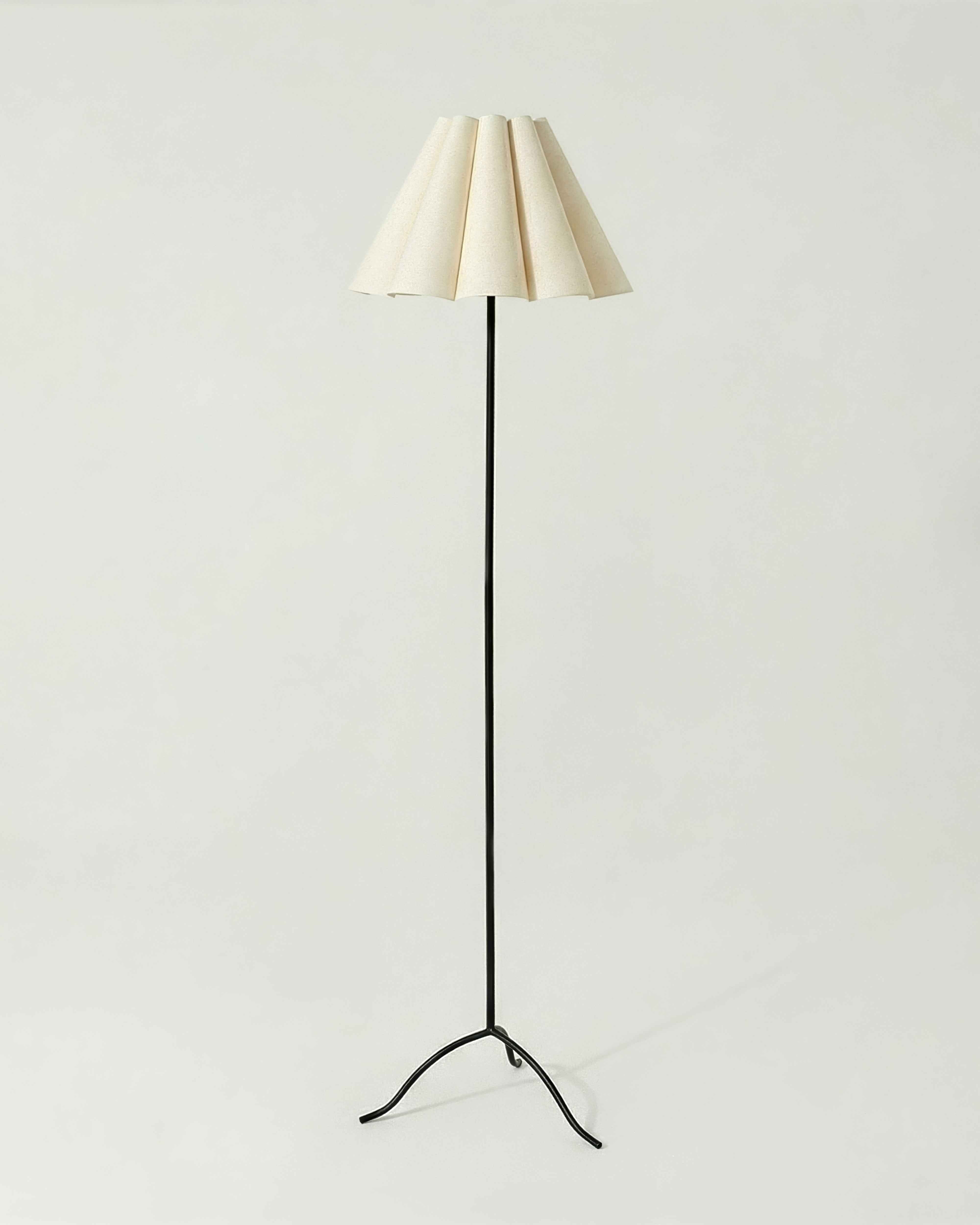 Luna Floor Lamp | Color Changing Bulb, Fluted Shade