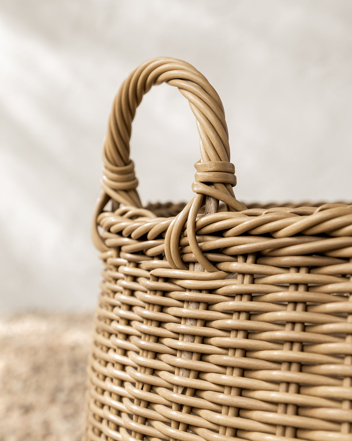 Bela Planter Basket  Lightwash Poly-Rattan with Handles
