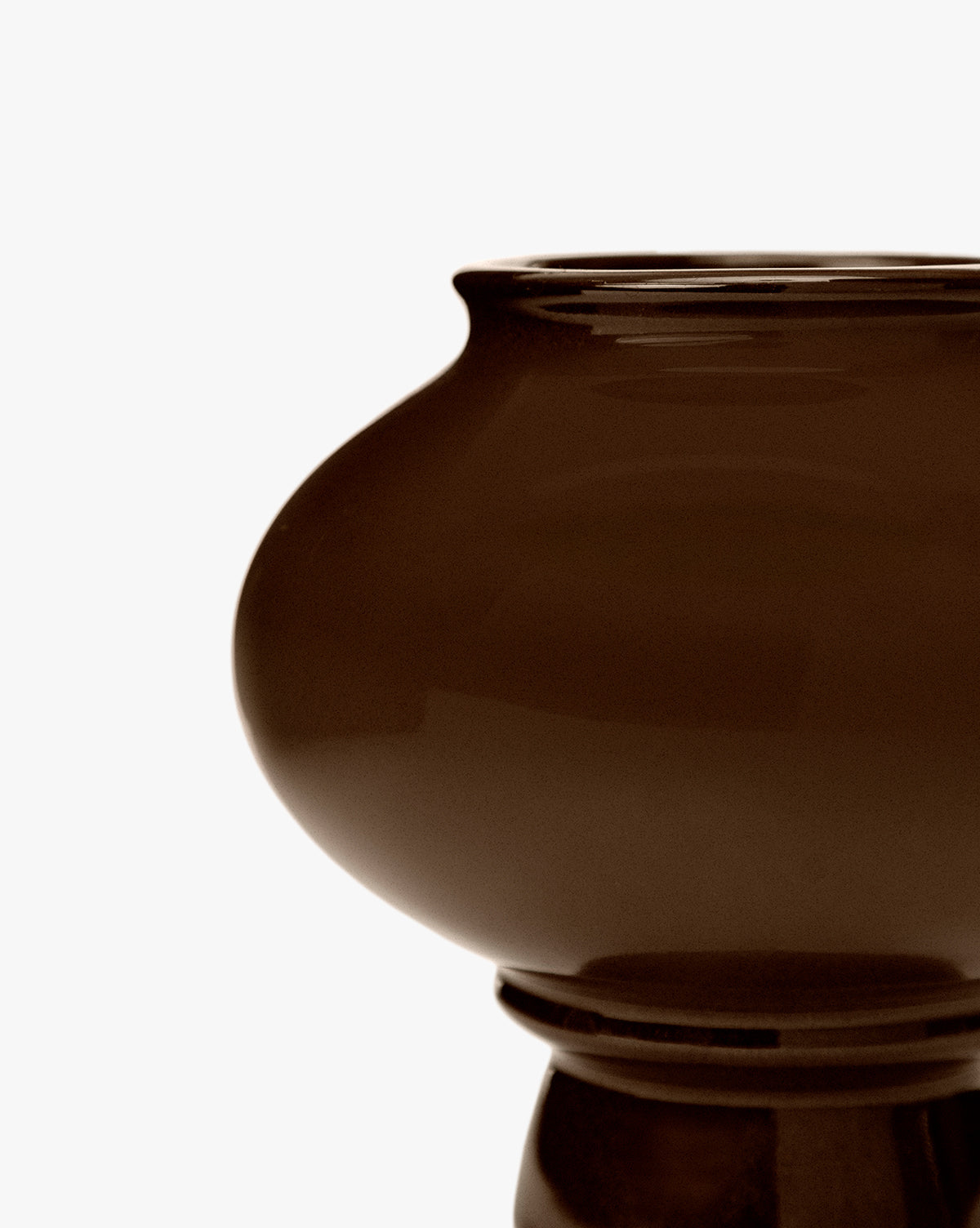Bello Vase  Glossy Brown Finish, Sculptural Design