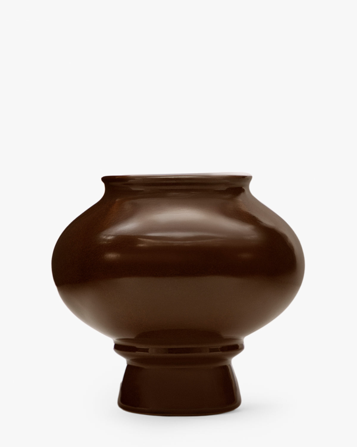 Bello Vase  Glossy Brown Finish, Sculptural Design