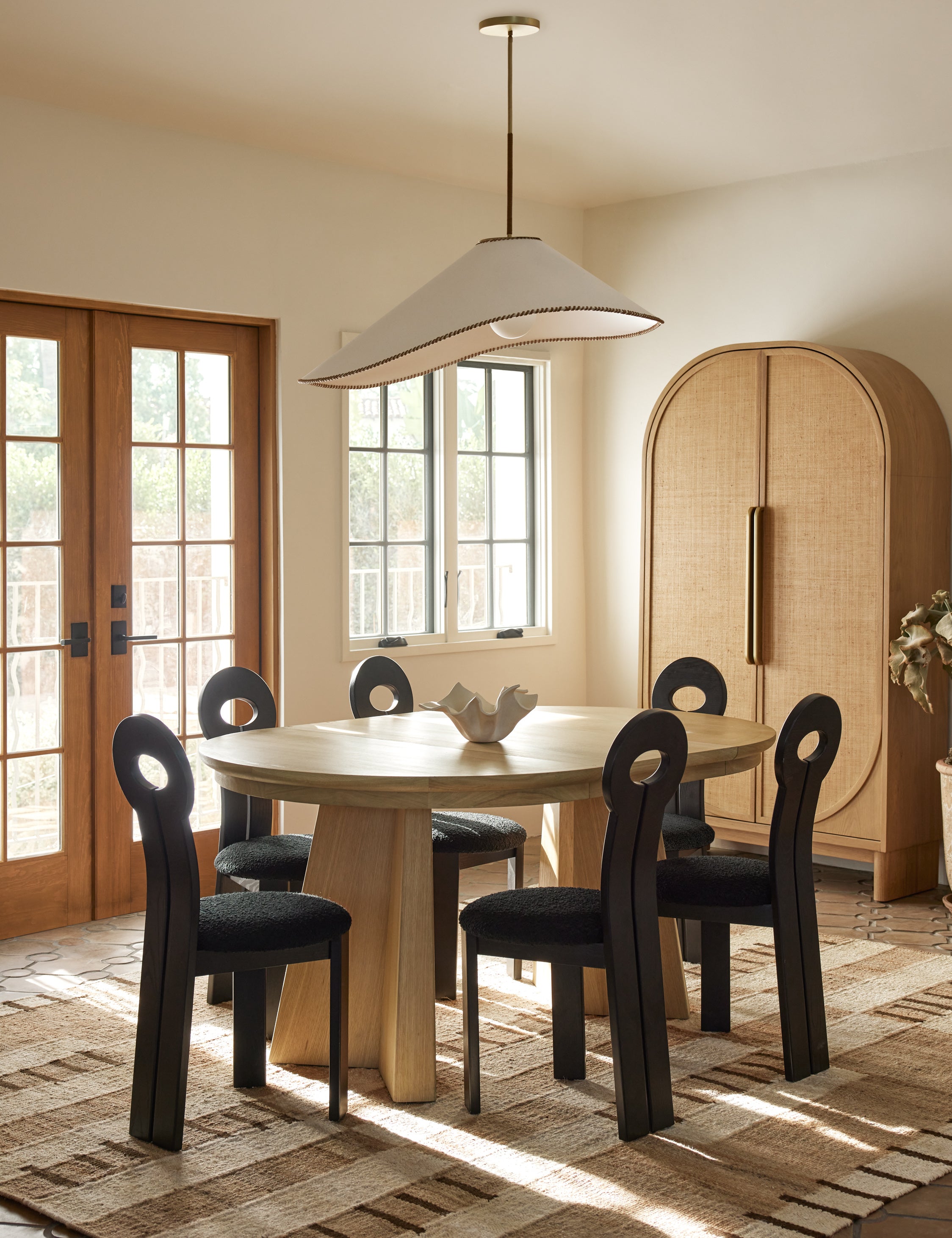 Nexa Extendable Dining Table | Oak, Modern Oval Design