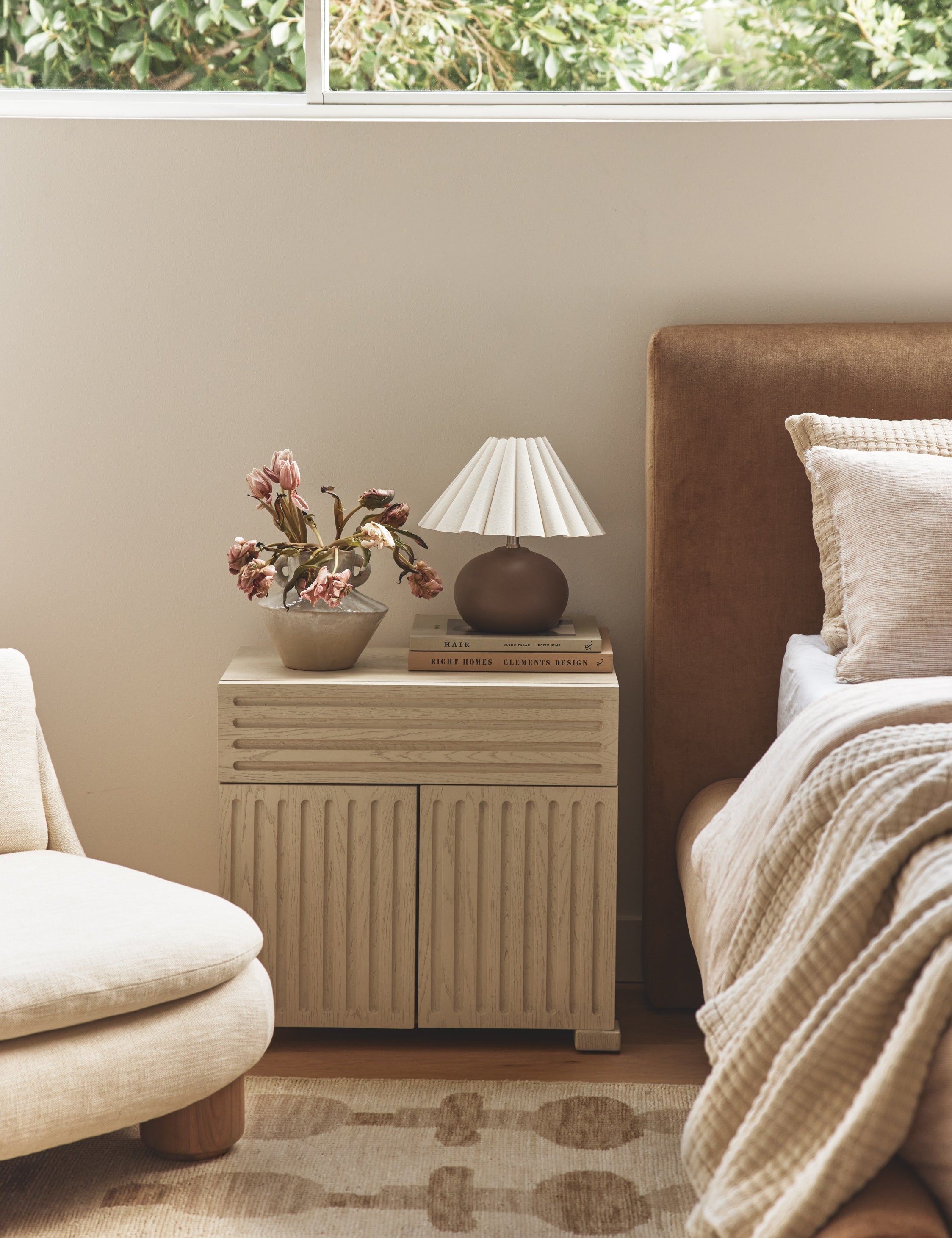 Luna Table Lamp | Pleated Shade, Round Ceramic Body