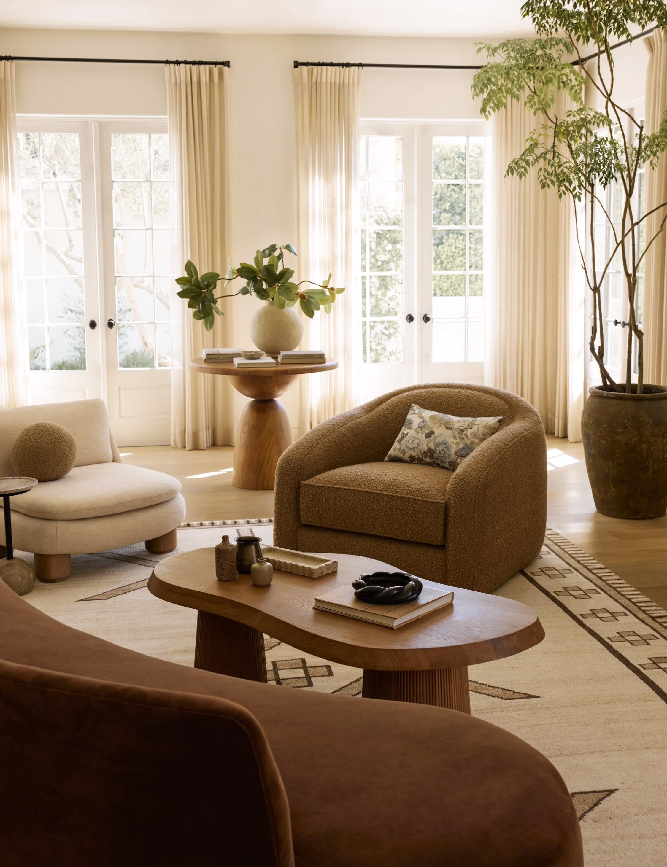 Cleo Coffee Table | Beveled Oak Top, Fluted Pillar Legs