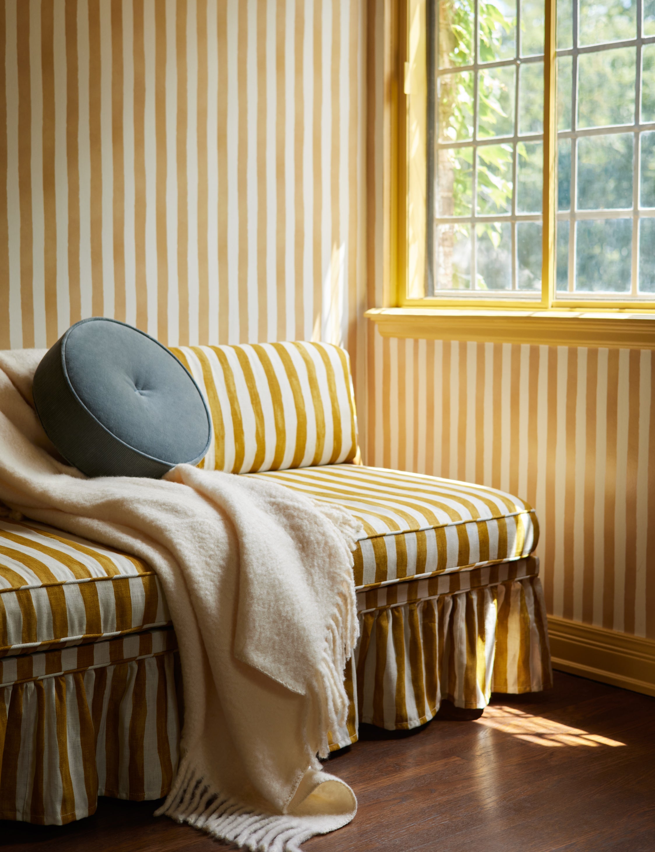 Bela Velvet Disc Pillow | Piped Edges, Ribbed Siding