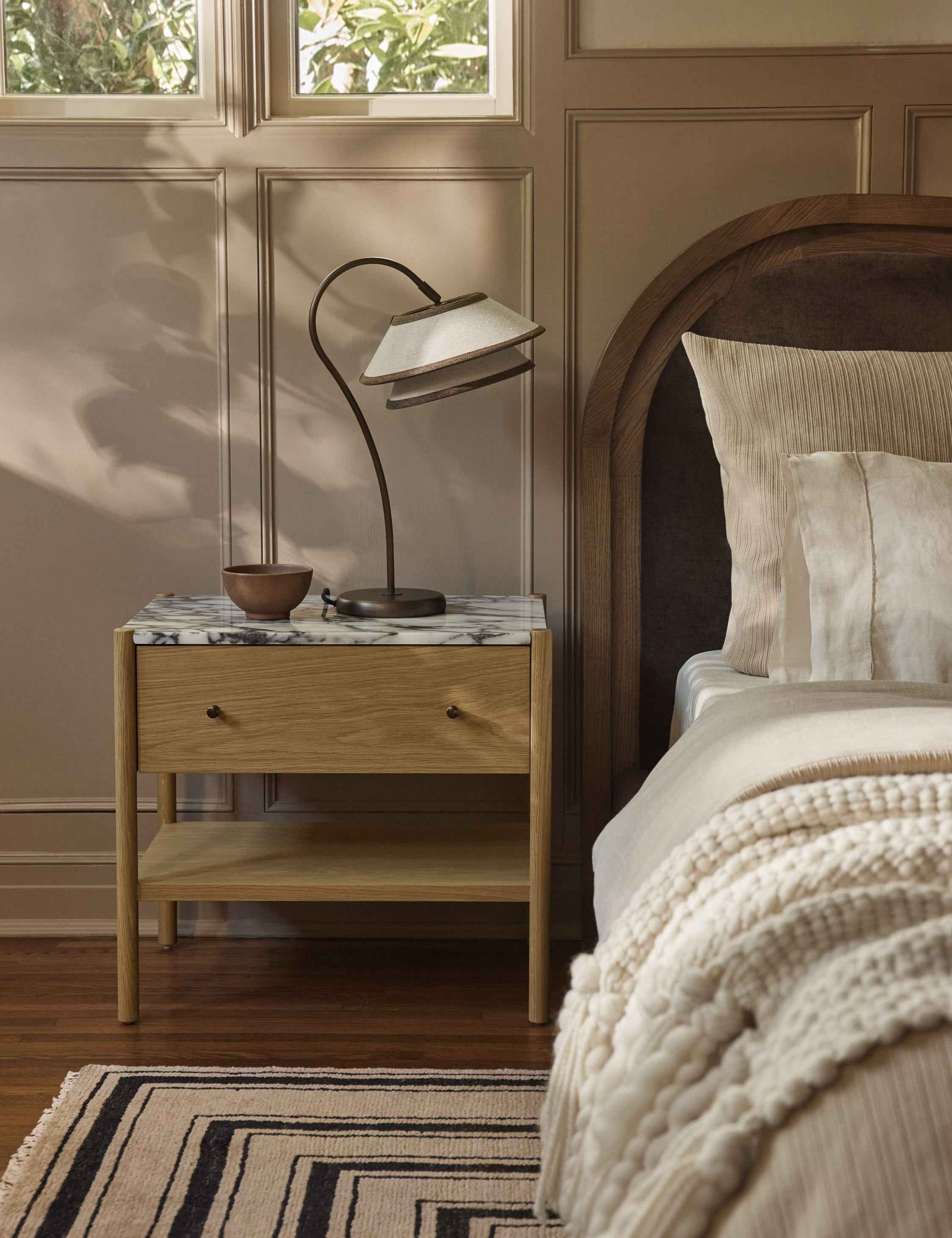 Pivotal Table Lamp | Ivory Linen with Toffee Trim