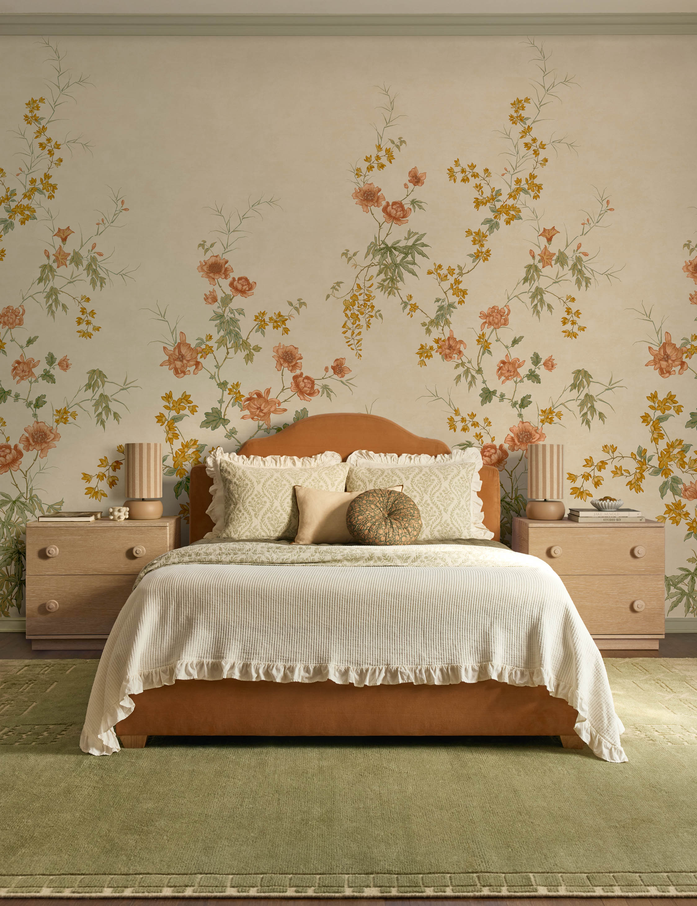 Carys Linen Pillow | Contrast Piping, Two-Tone Design