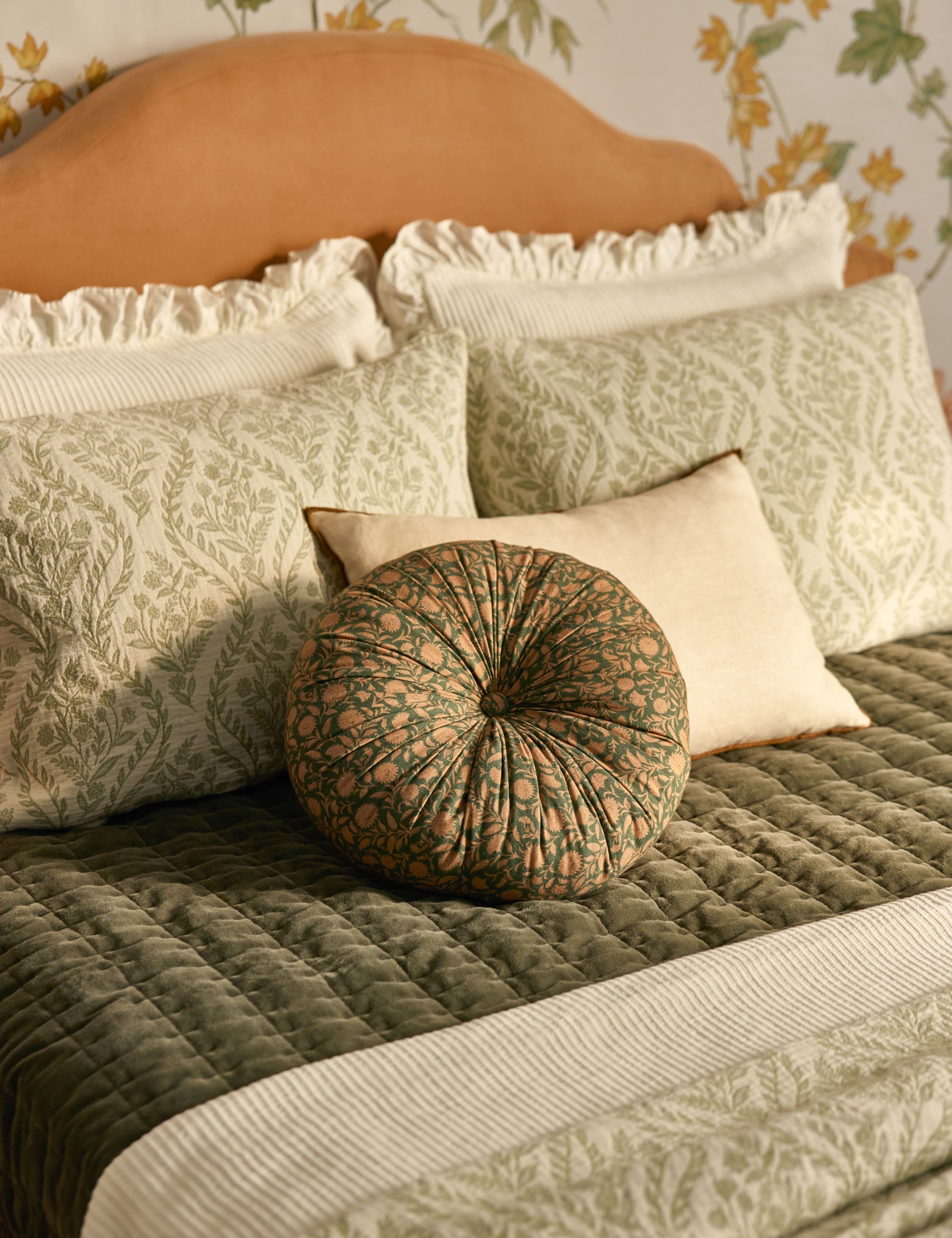 Aurelia Velvet Quilt | Luxurious Texture, Quilted Design