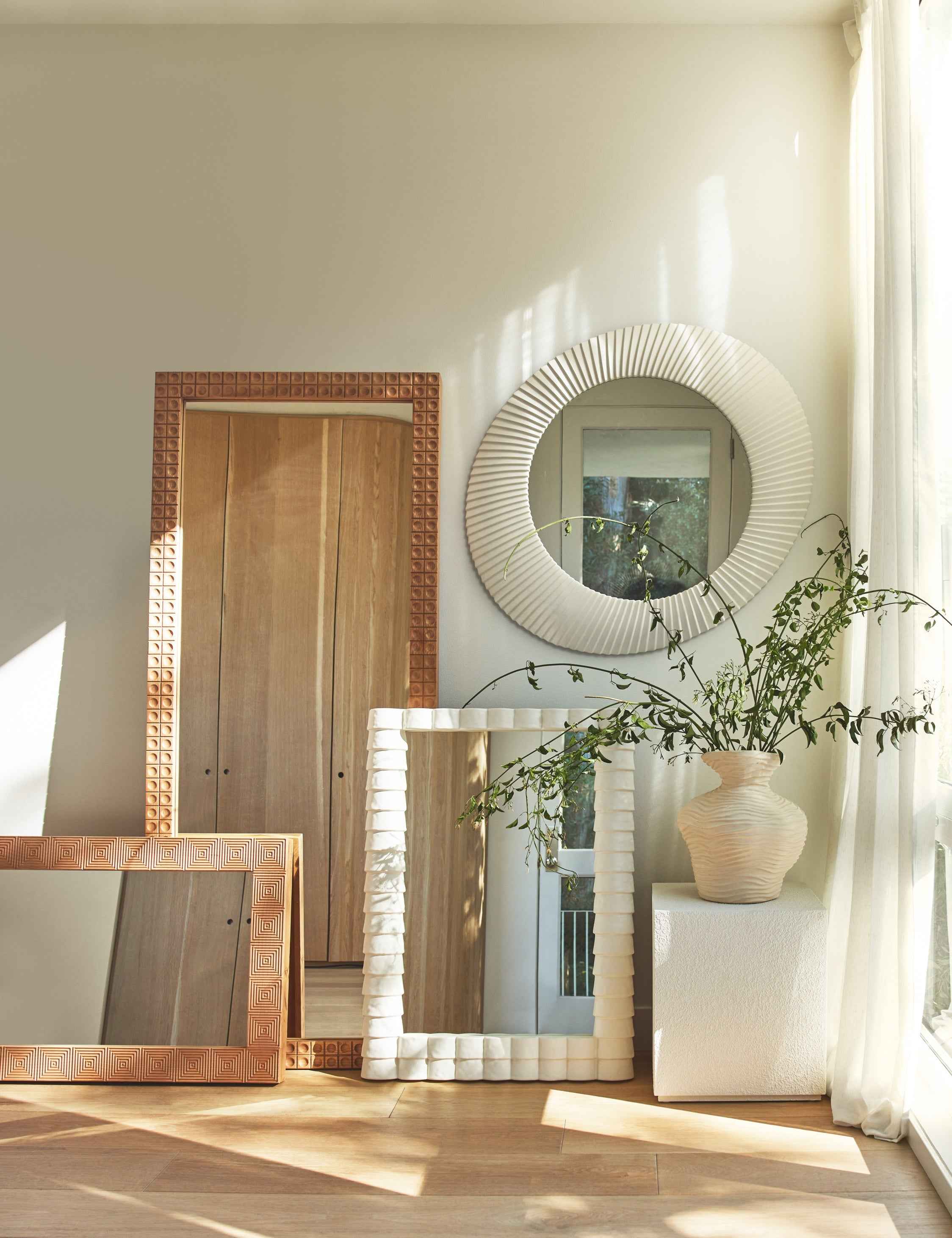 Munro Mirror