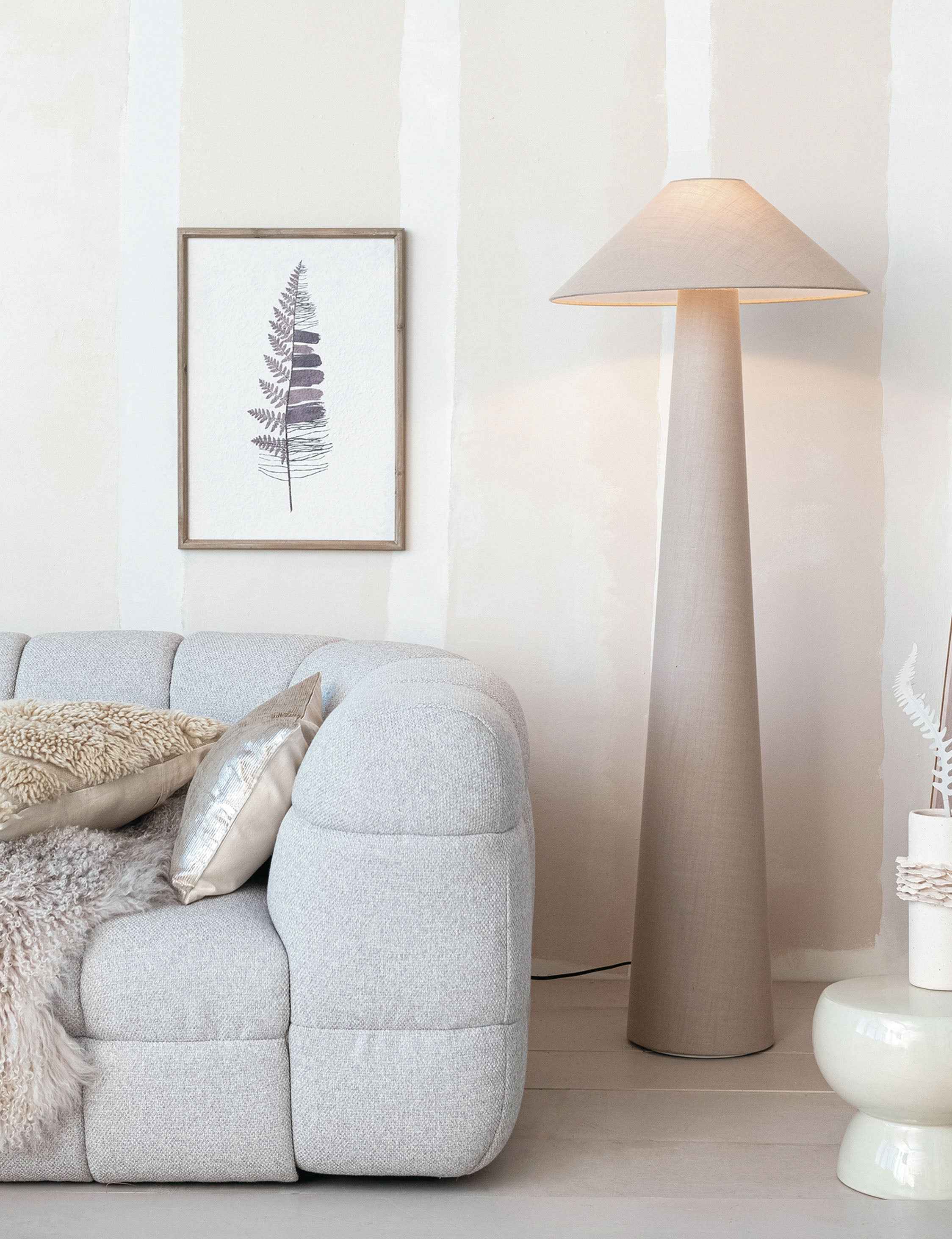 Nola Floor Lamp | High-Quality Linen, Sleek Silhouette
