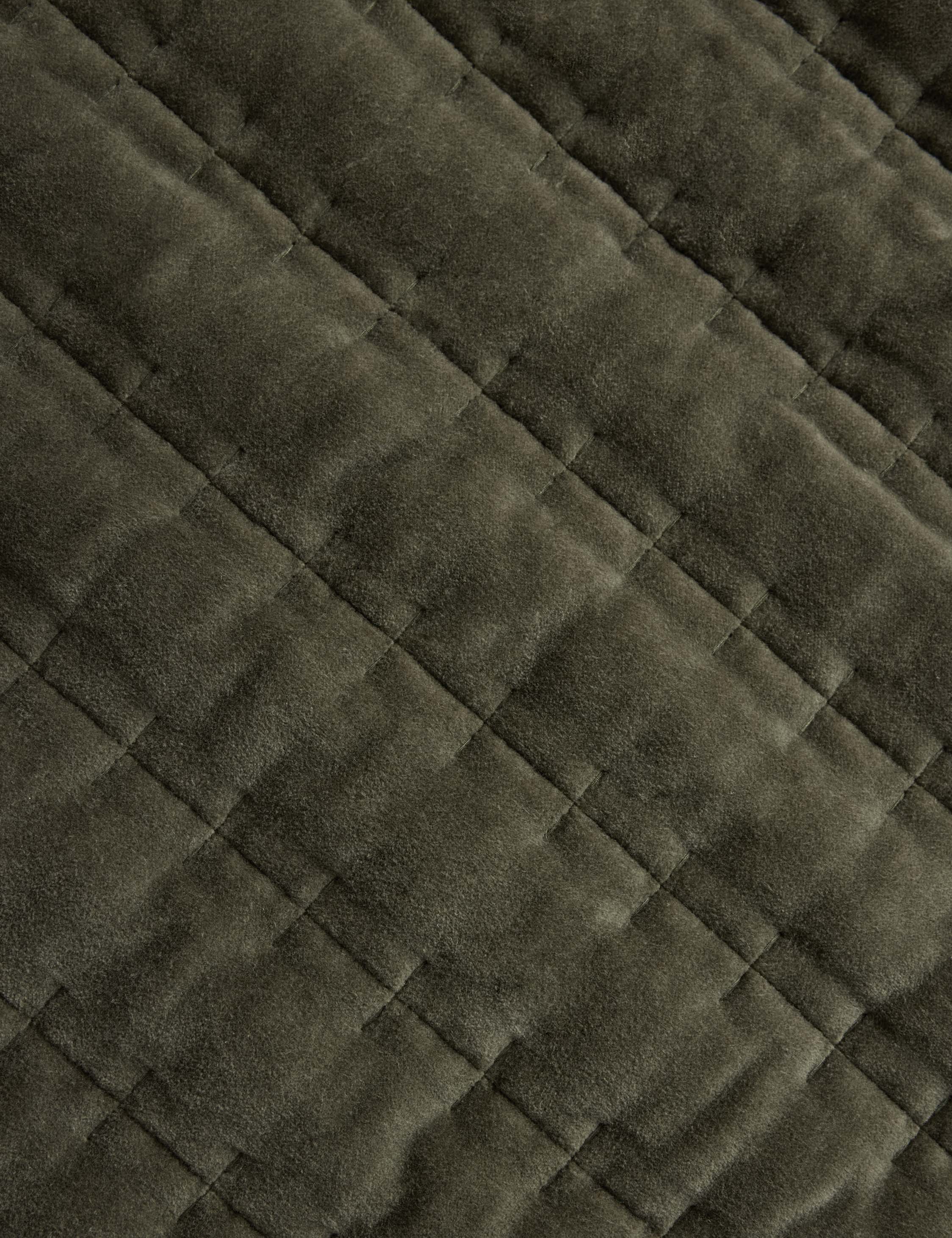 Aurelia Velvet Quilt | Luxurious Texture, Quilted Design