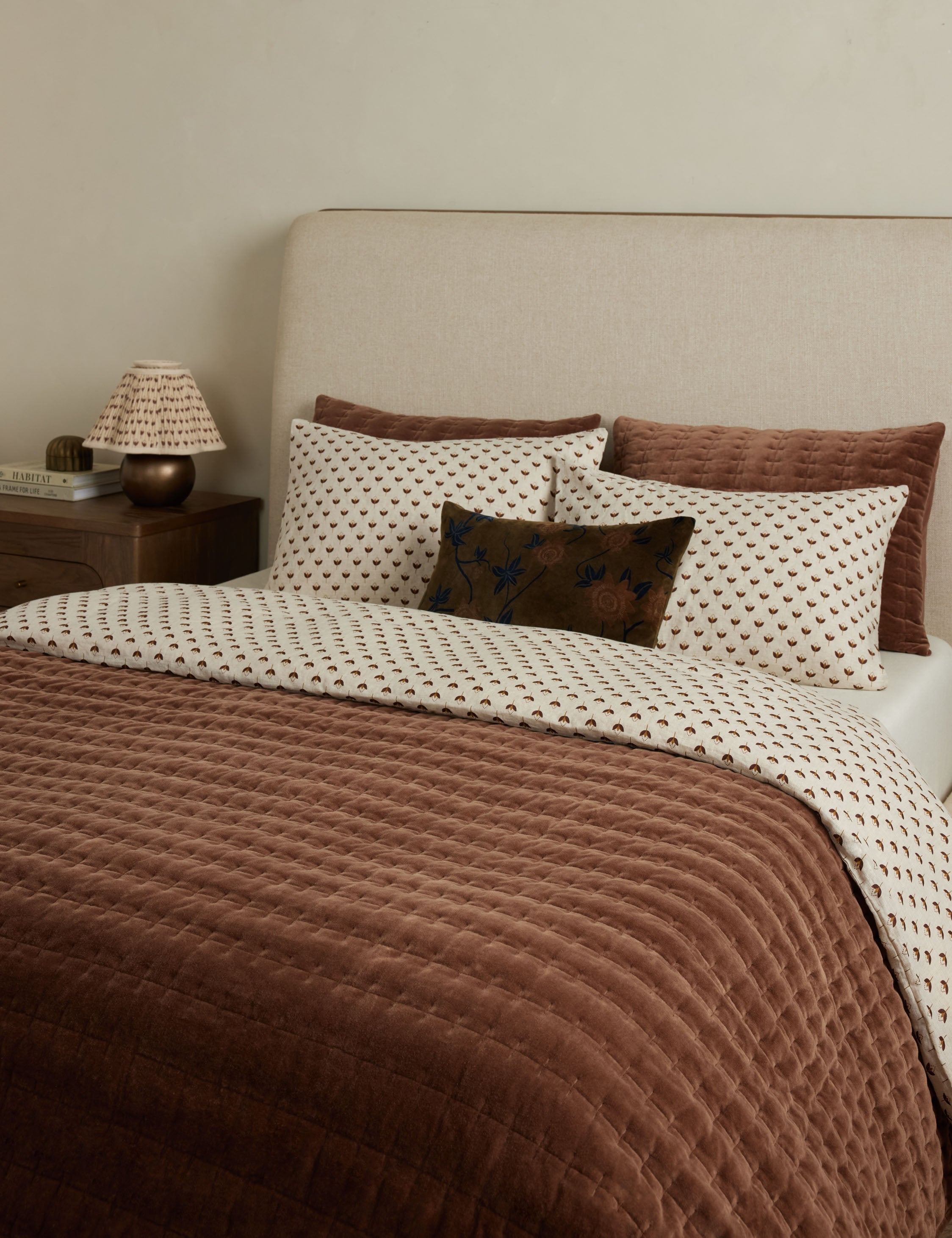 Aurelia Velvet Quilt | Luxurious Texture, Quilted Design