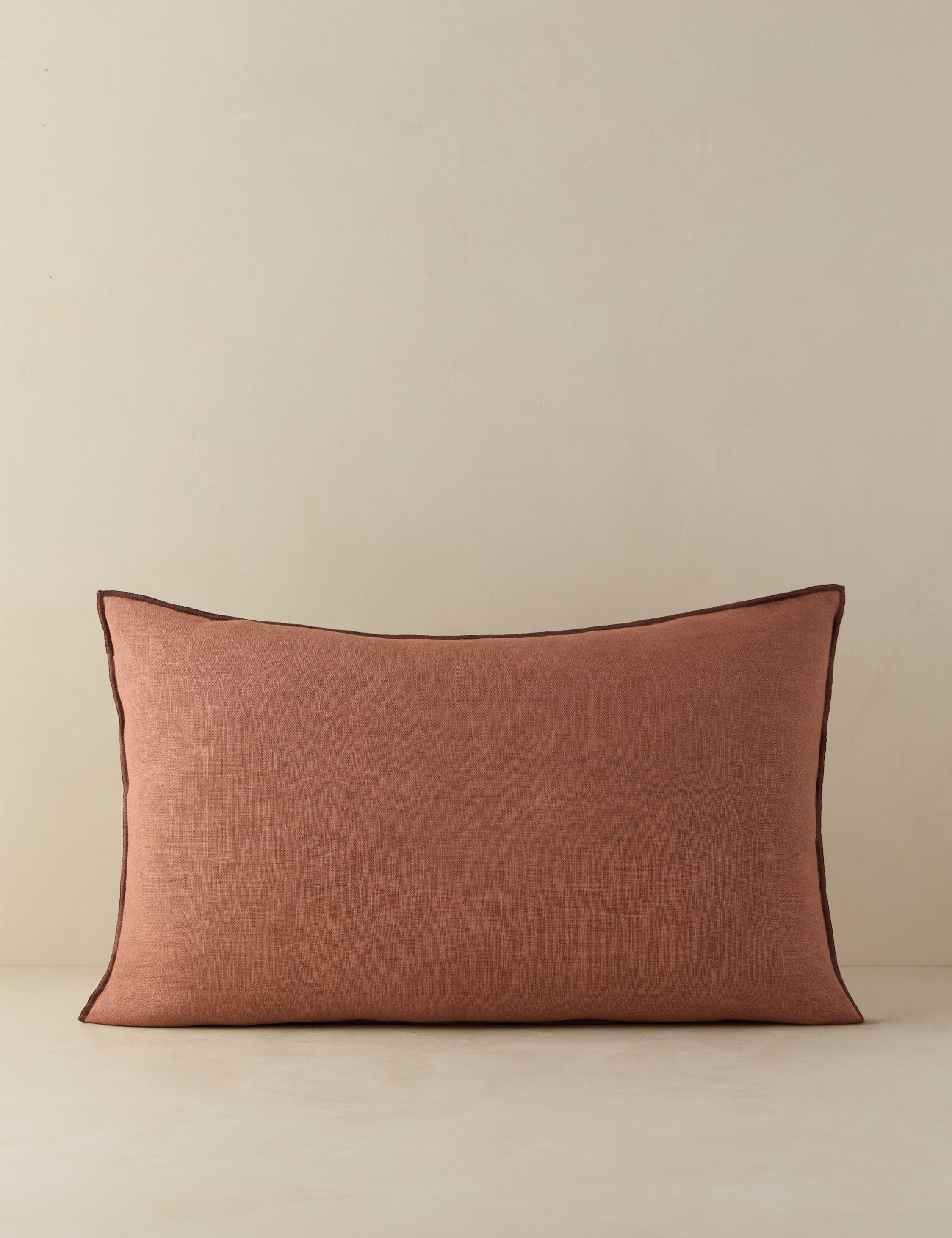 Cleo Linen Pillow | Contrast Piping, Two-Tone Design