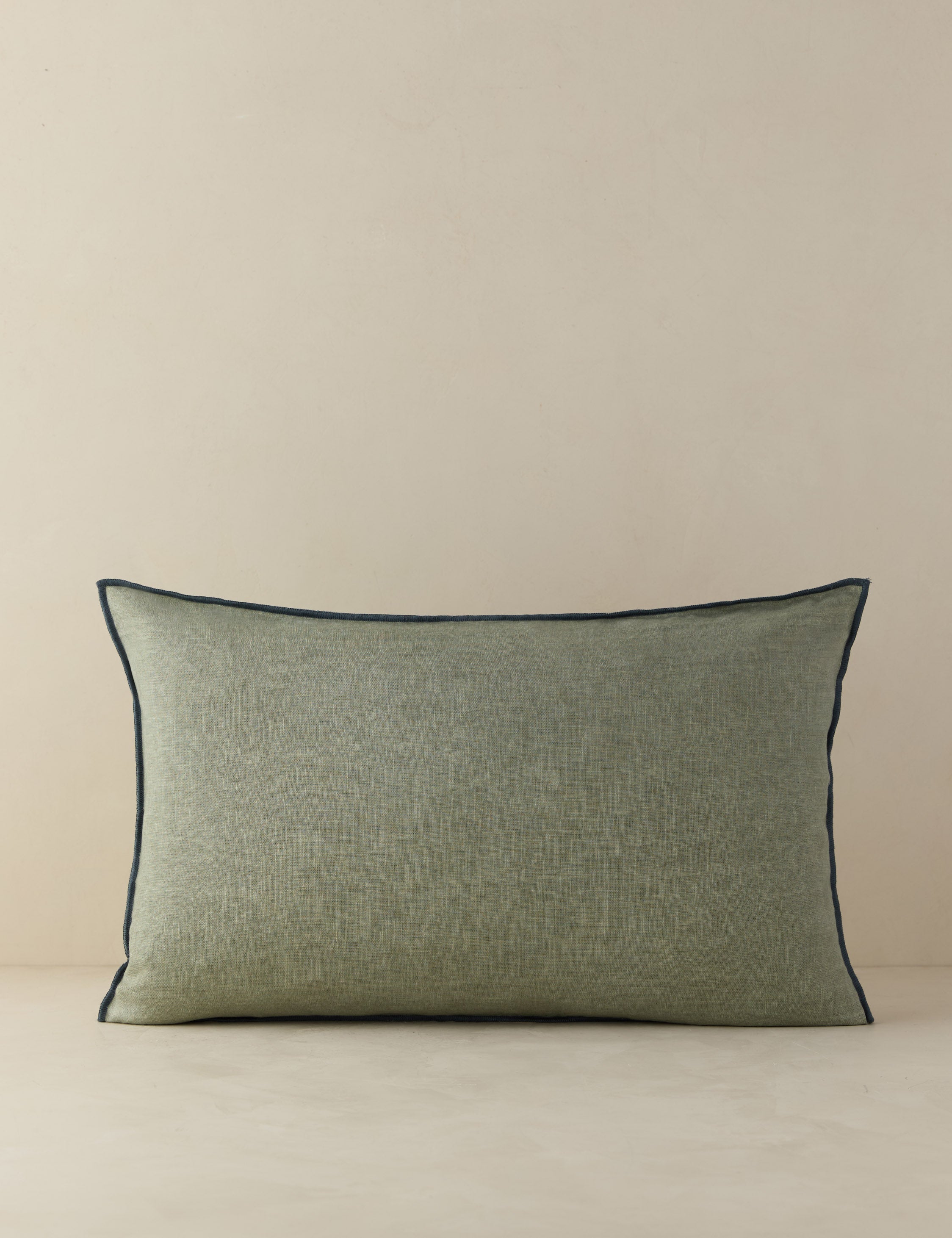 Cleo Linen Pillow | Contrast Piping, Two-Tone Design