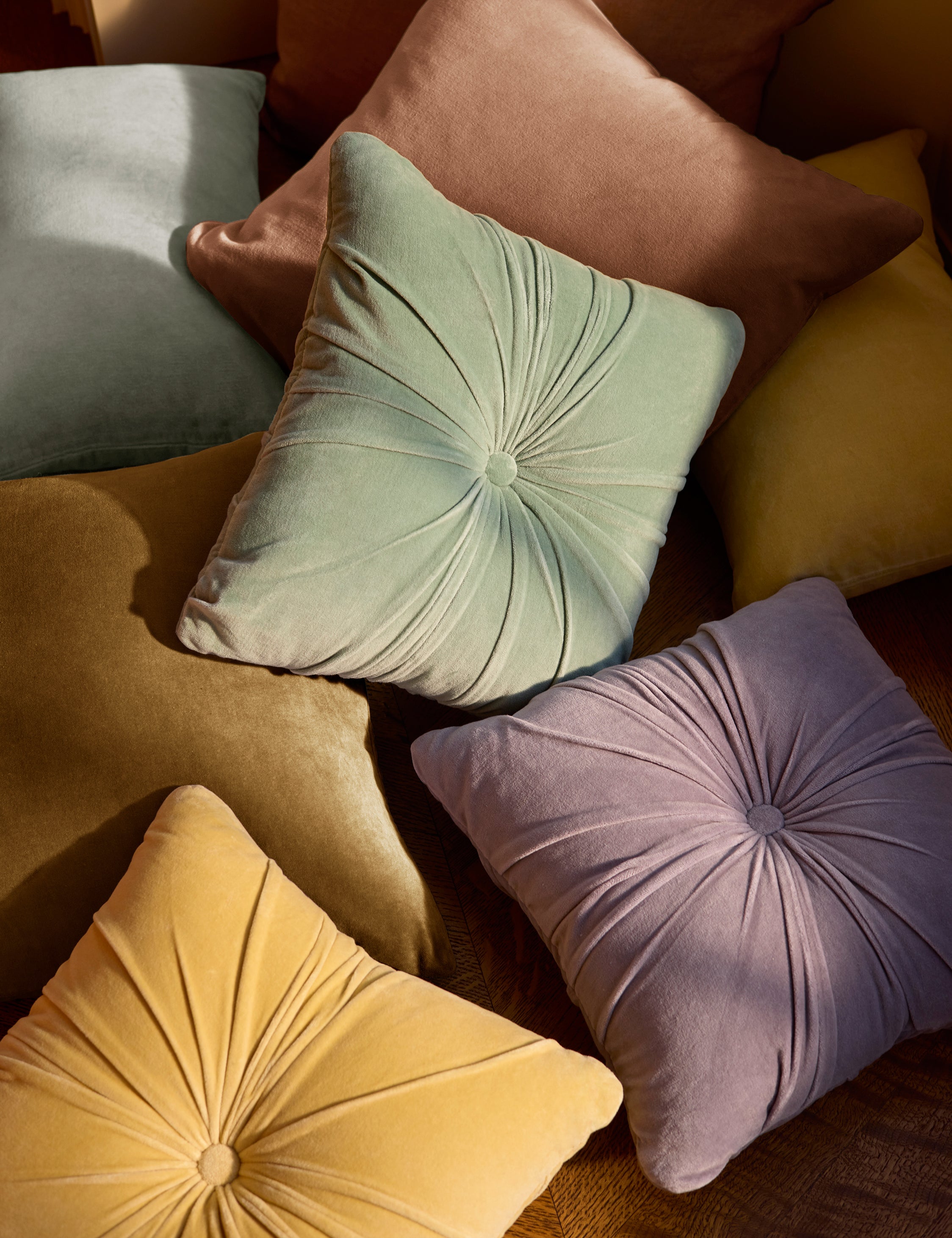Bela Velvet Pillow | Luxurious Texture, Elegant Finish