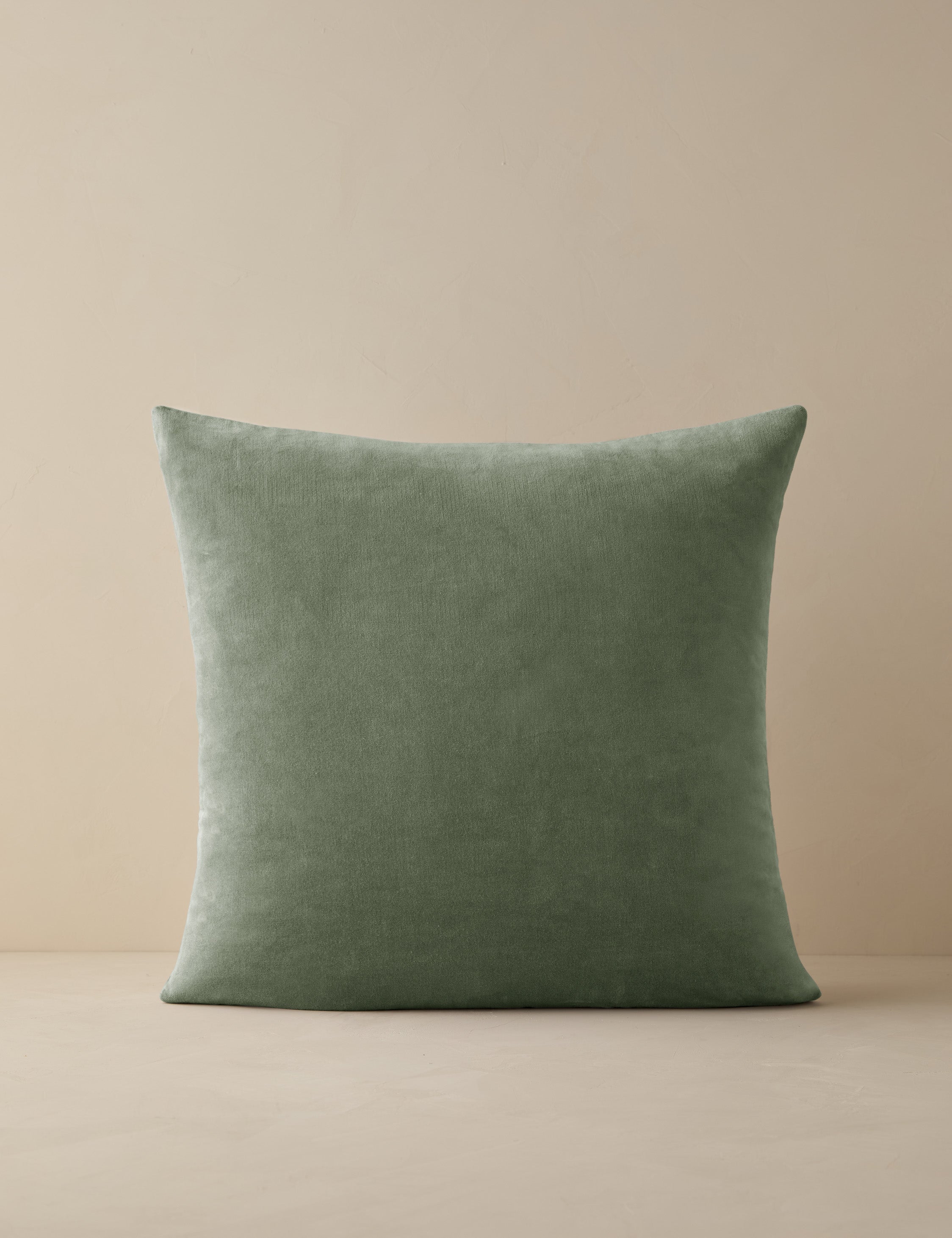 Bela Velvet Pillow | Luxurious Texture, Elegant Finish