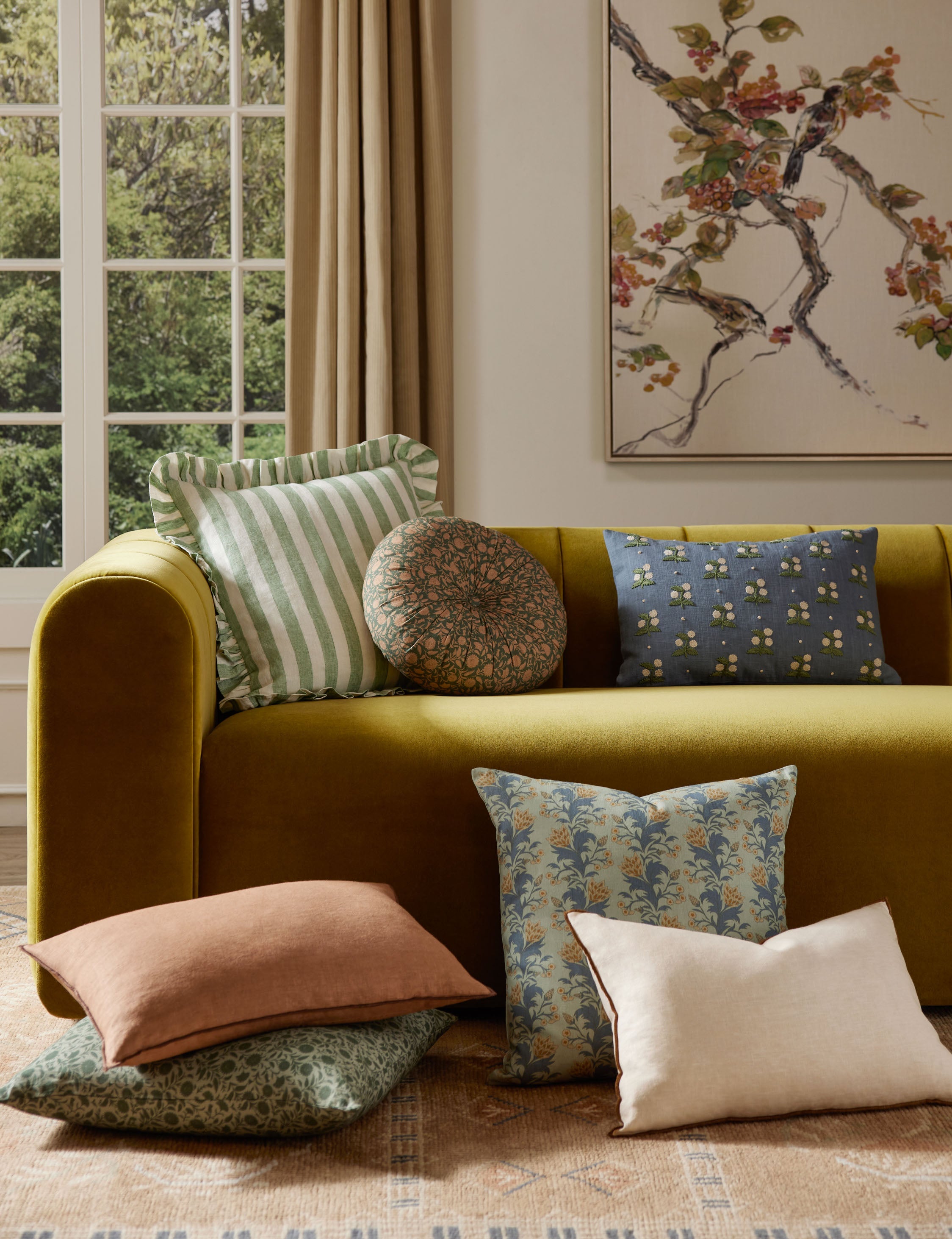 Carys Linen Pillow | Contrast Piping, Two-Tone Design