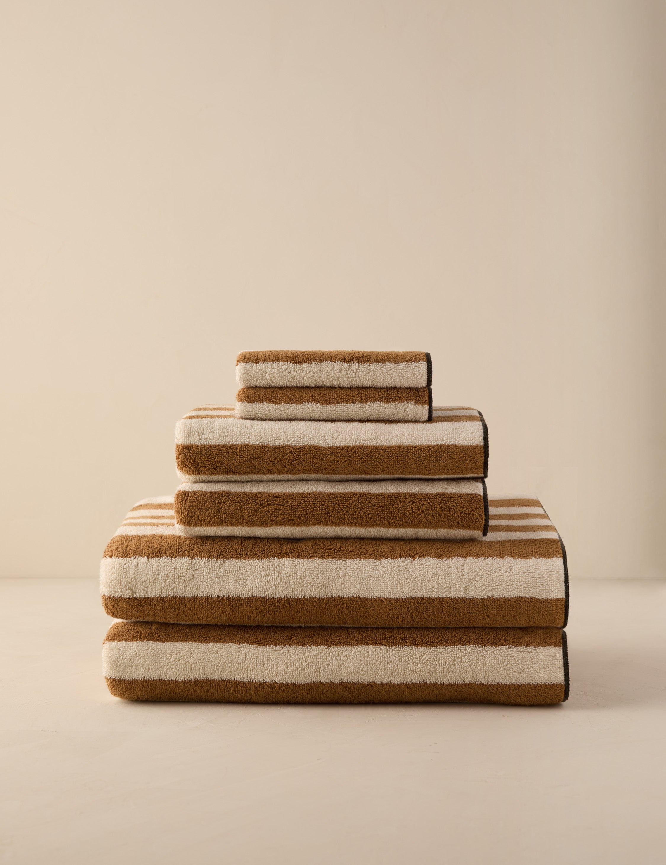 Enzo Organic Cotton Towels | Soft, Quick-Drying Fabric
