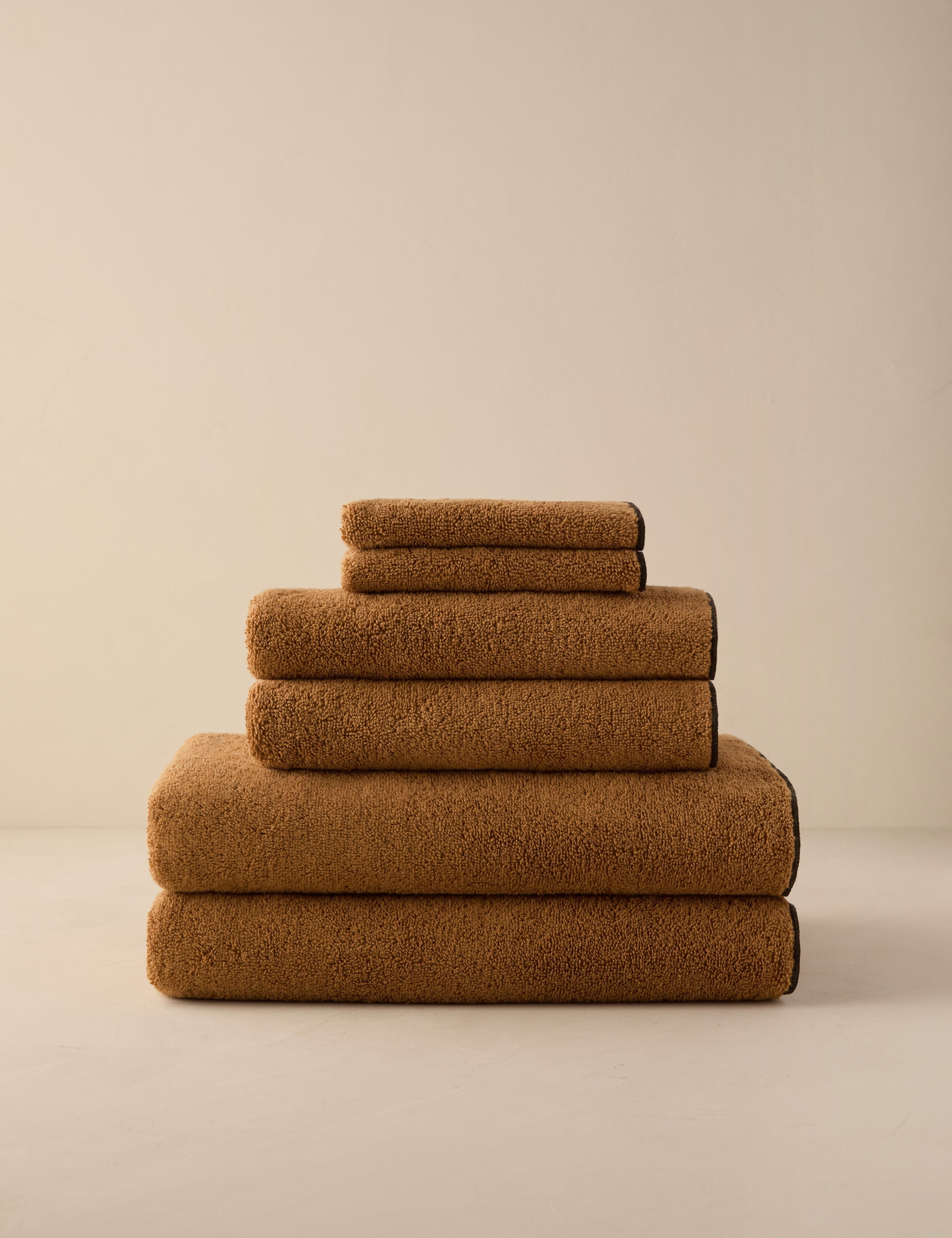 Enzo Organic Cotton Towels | Soft, Quick-Drying Fabric